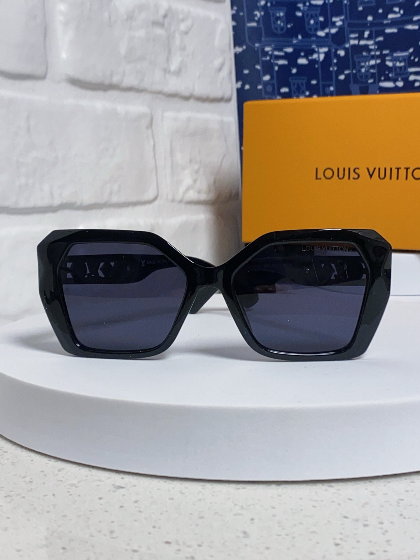  Louis Vuitton路易威登 2025LV新款大框太阳眼镜女士显脸小 遮阳墨镜 高端时尚防紫外线