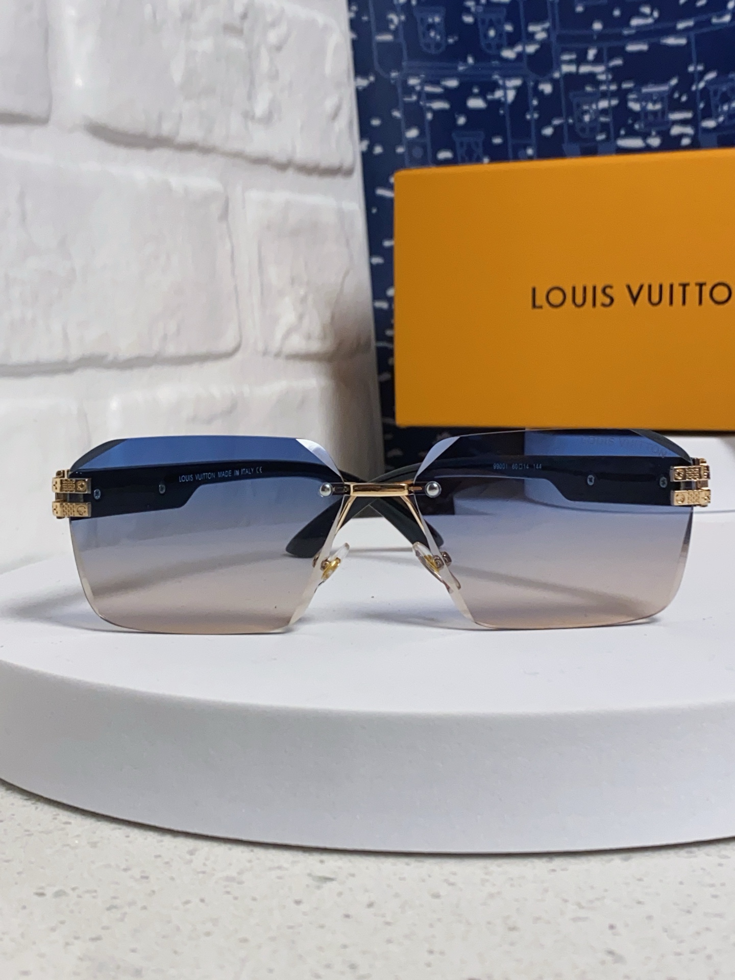  Louis Vuitton路易威登 2025Lv新款无框切边太阳镜小方框潮流眼镜 网红款个性墨镜
