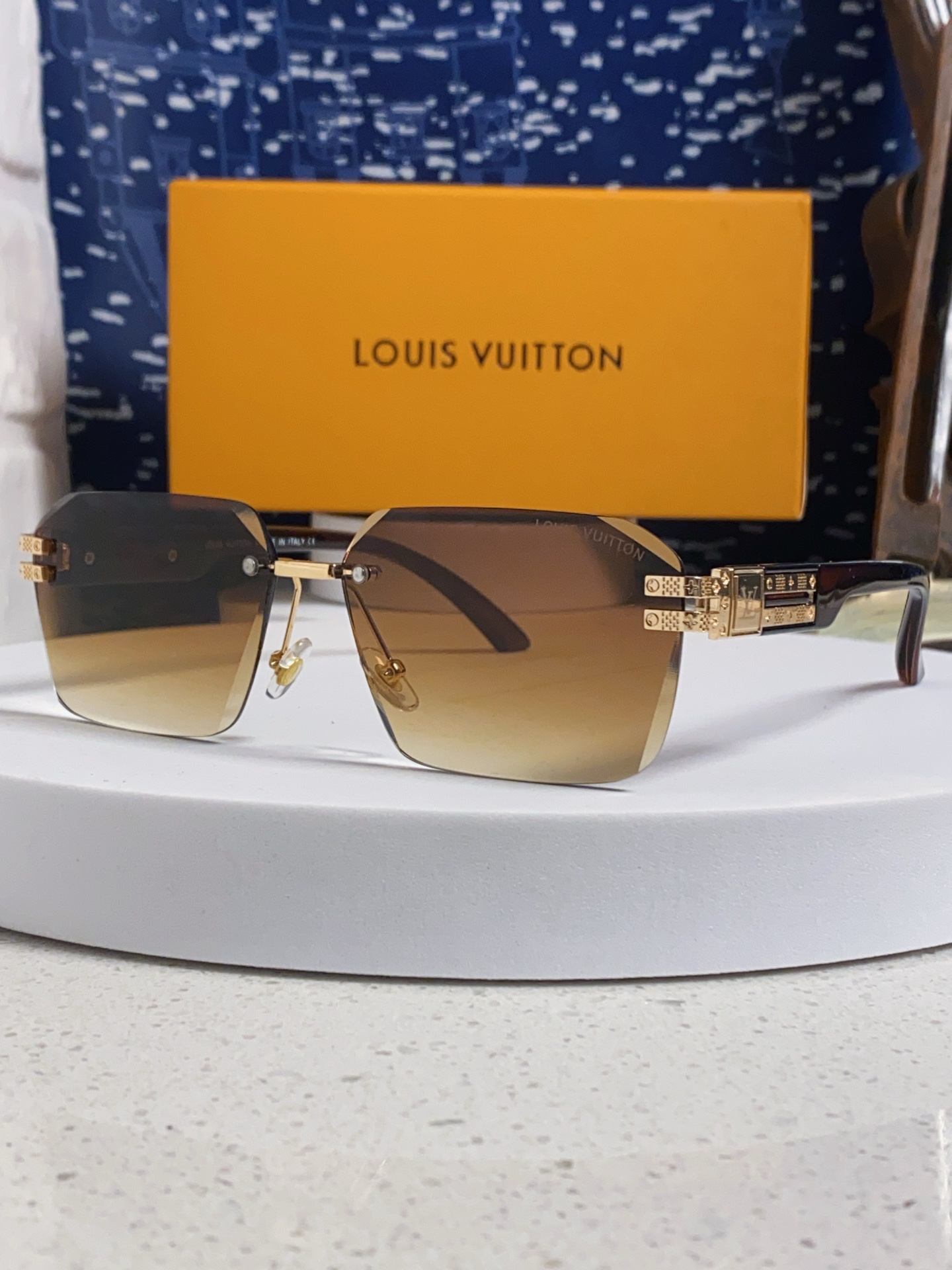  Louis Vuitton路易威登 2025Lv新款无框切边太阳镜小方框潮流眼镜 网红款个性墨镜
