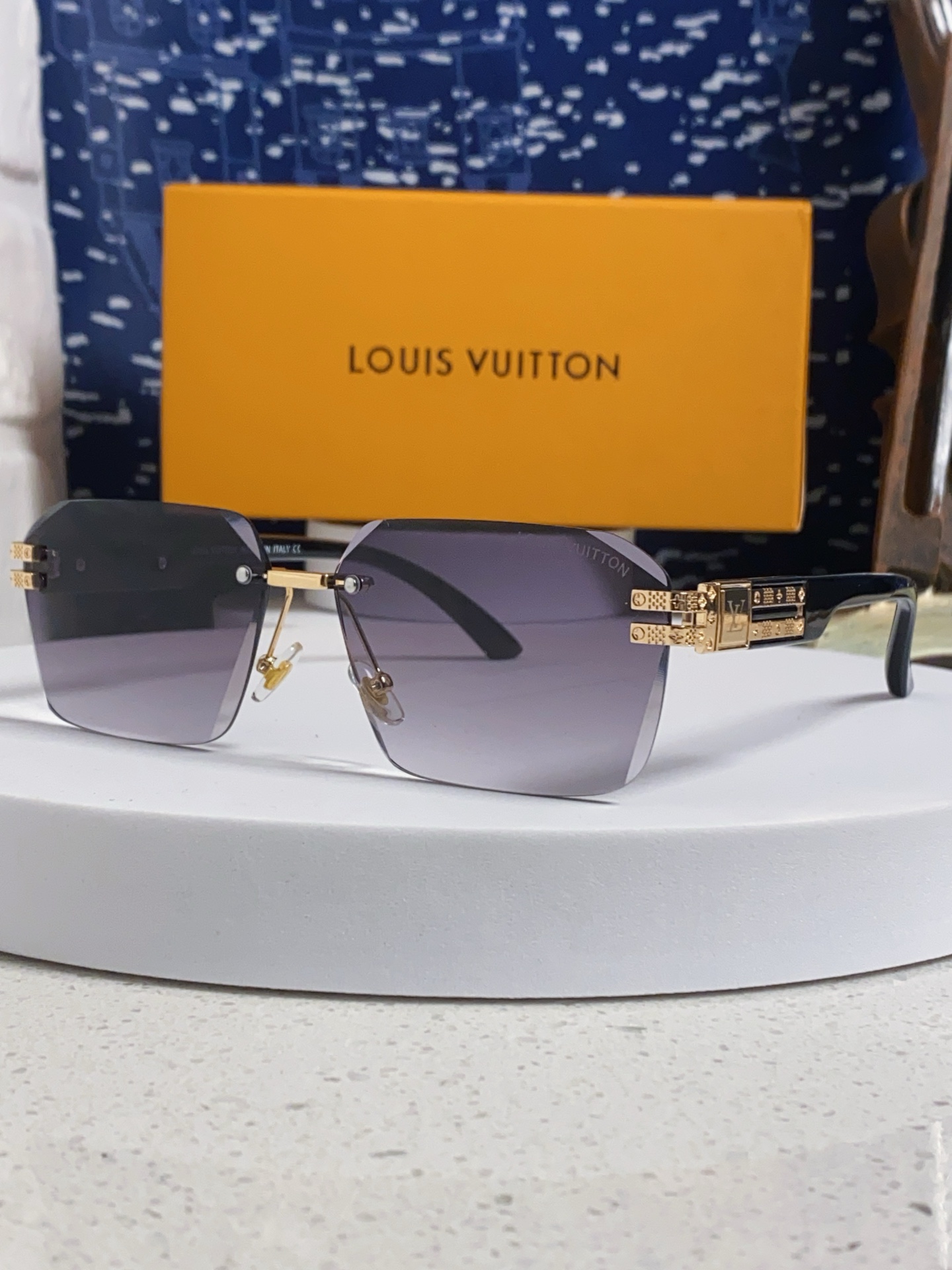  Louis Vuitton路易威登 2025Lv新款无框切边太阳镜小方框潮流眼镜 网红款个性墨镜