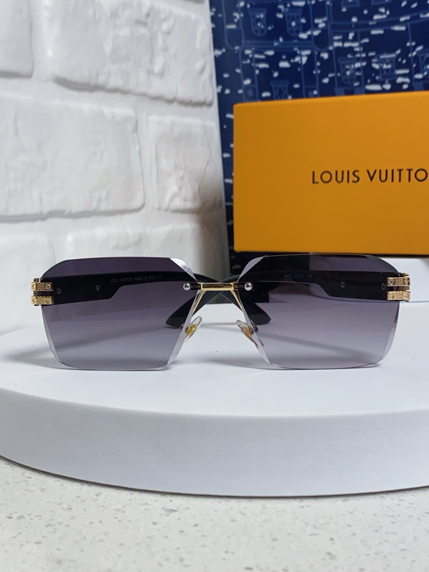  Louis Vuitton路易威登 2025Lv新款无框切边太阳镜小方框潮流眼镜 网红款个性墨镜