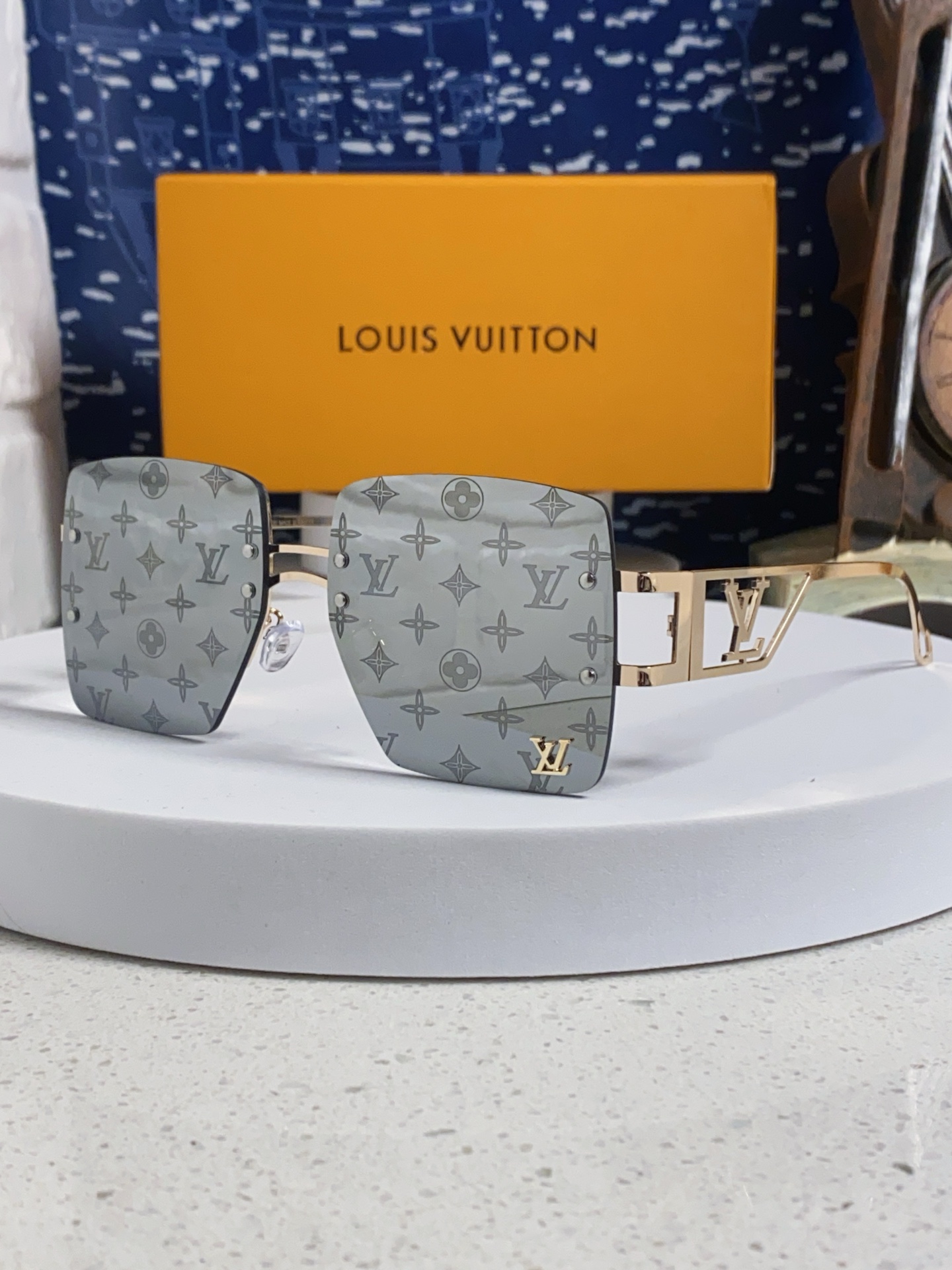  LOUIS VUITTON路易威登 2025LV新款 欧美跨境个性大框太阳镜时尚男女大框 高端防紫外线