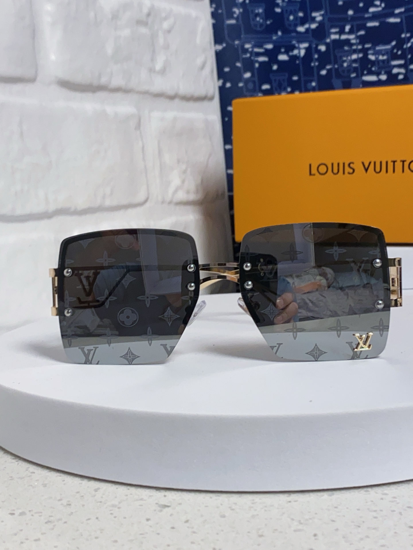  LOUIS VUITTON路易威登 2025LV新款 欧美跨境个性大框太阳镜时尚男女大框 高端防紫外线