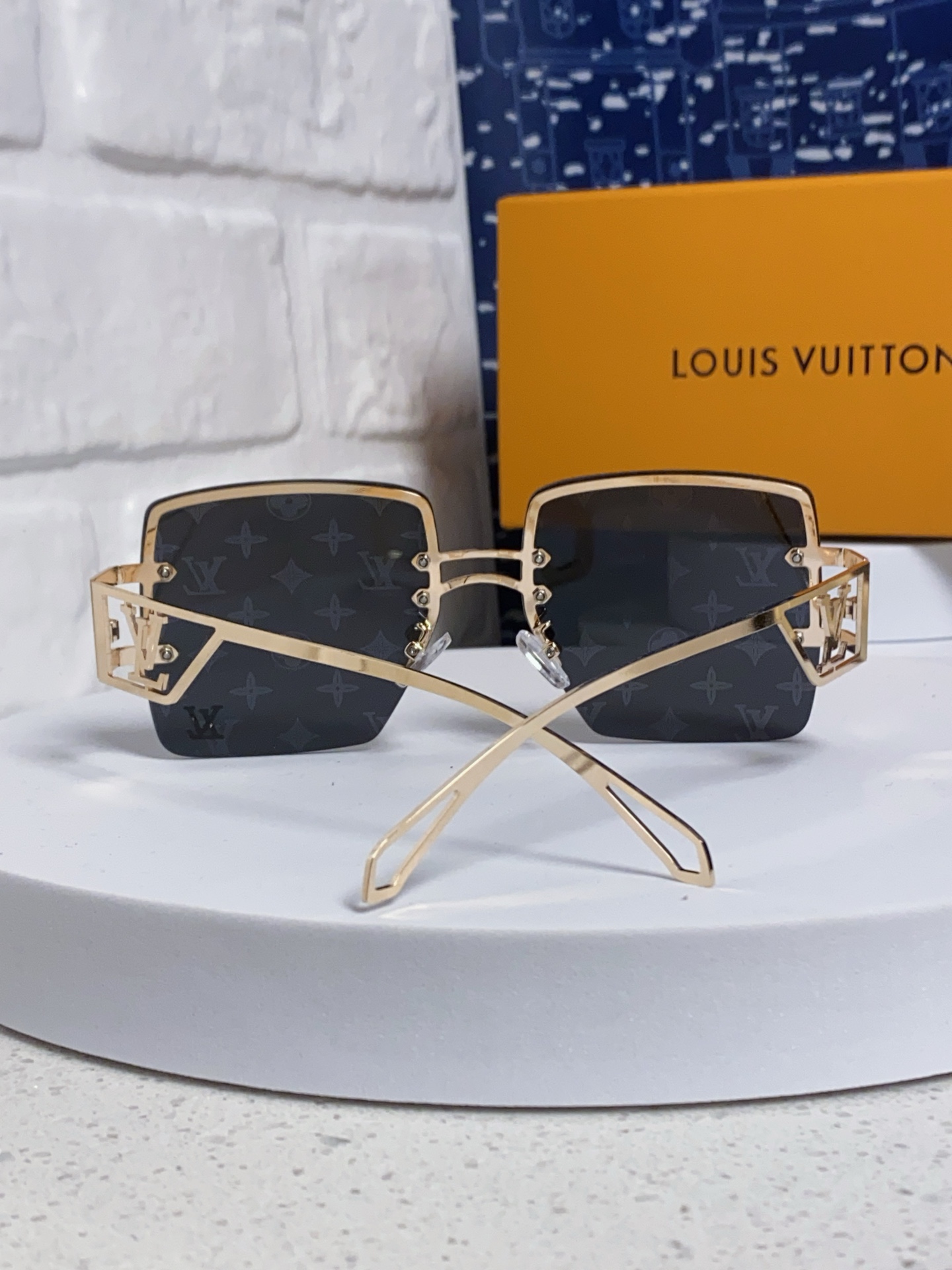 LOUIS VUITTON路易威登 2025LV新款 欧美跨境个性大框太阳镜时尚男女大框 高端防紫外线