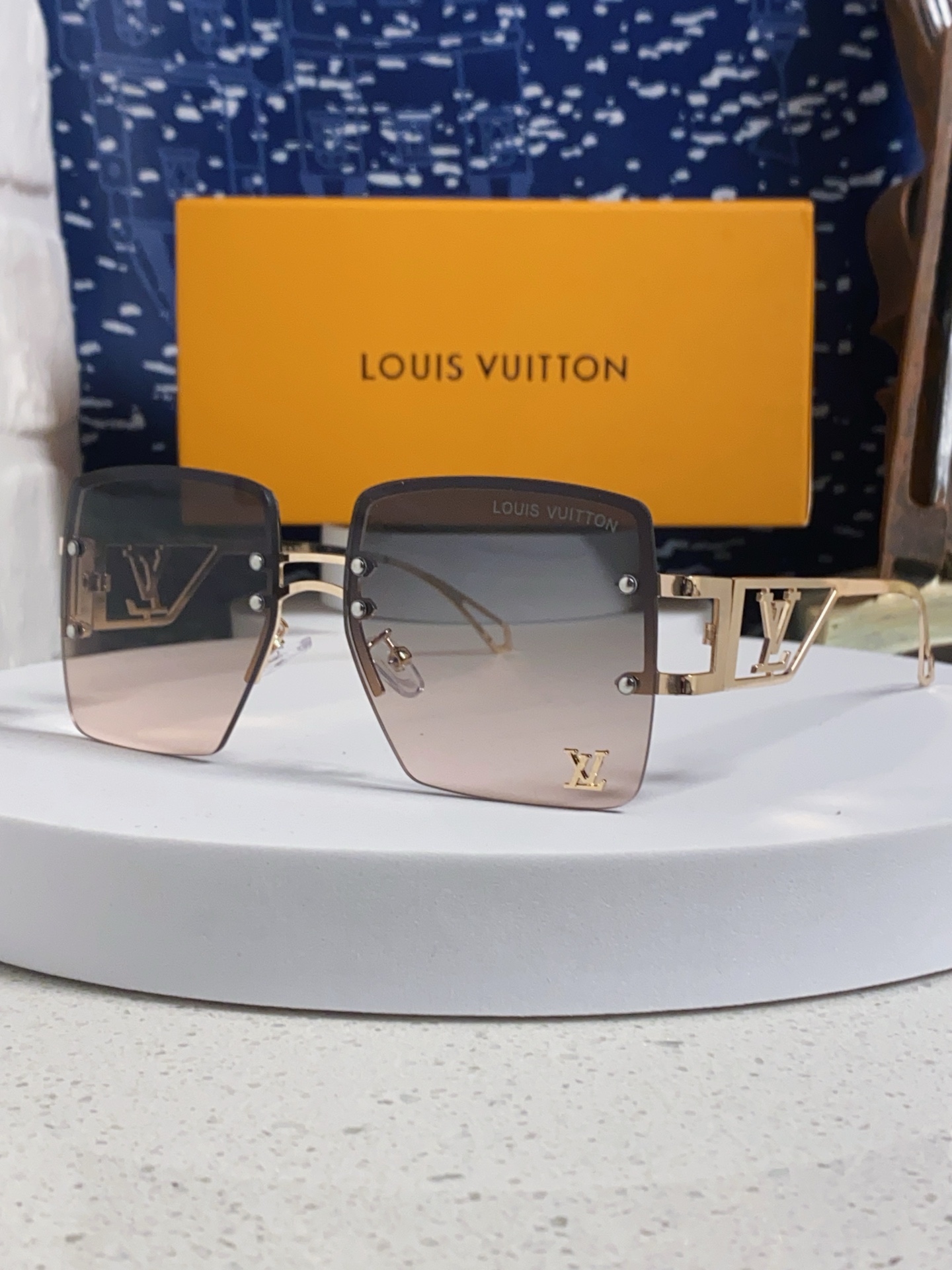  LOUIS VUITTON路易威登 2025LV新款 欧美跨境个性大框太阳镜时尚男女大框 高端防紫外线