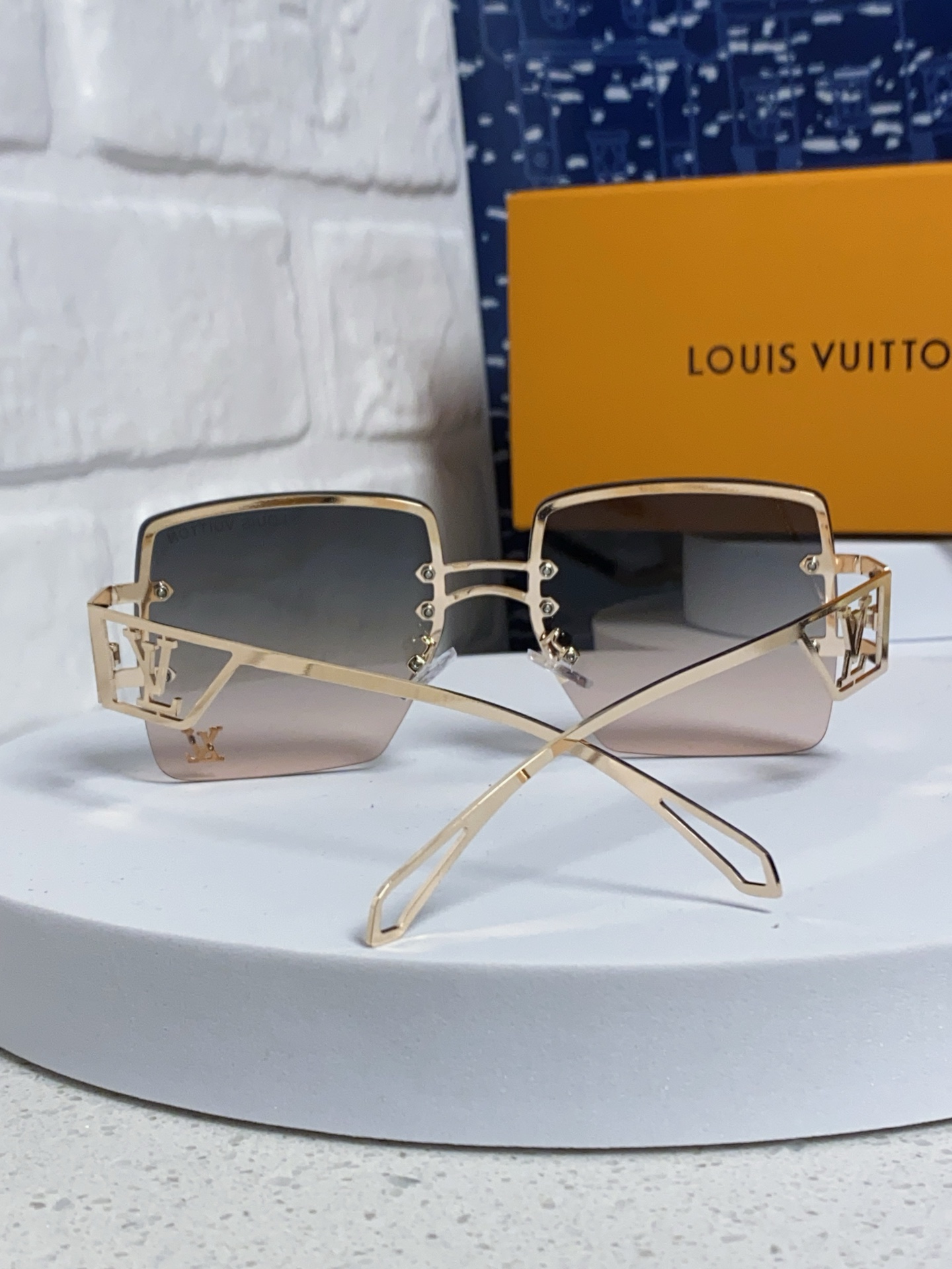  LOUIS VUITTON路易威登 2025LV新款 欧美跨境个性大框太阳镜时尚男女大框 高端防紫外线