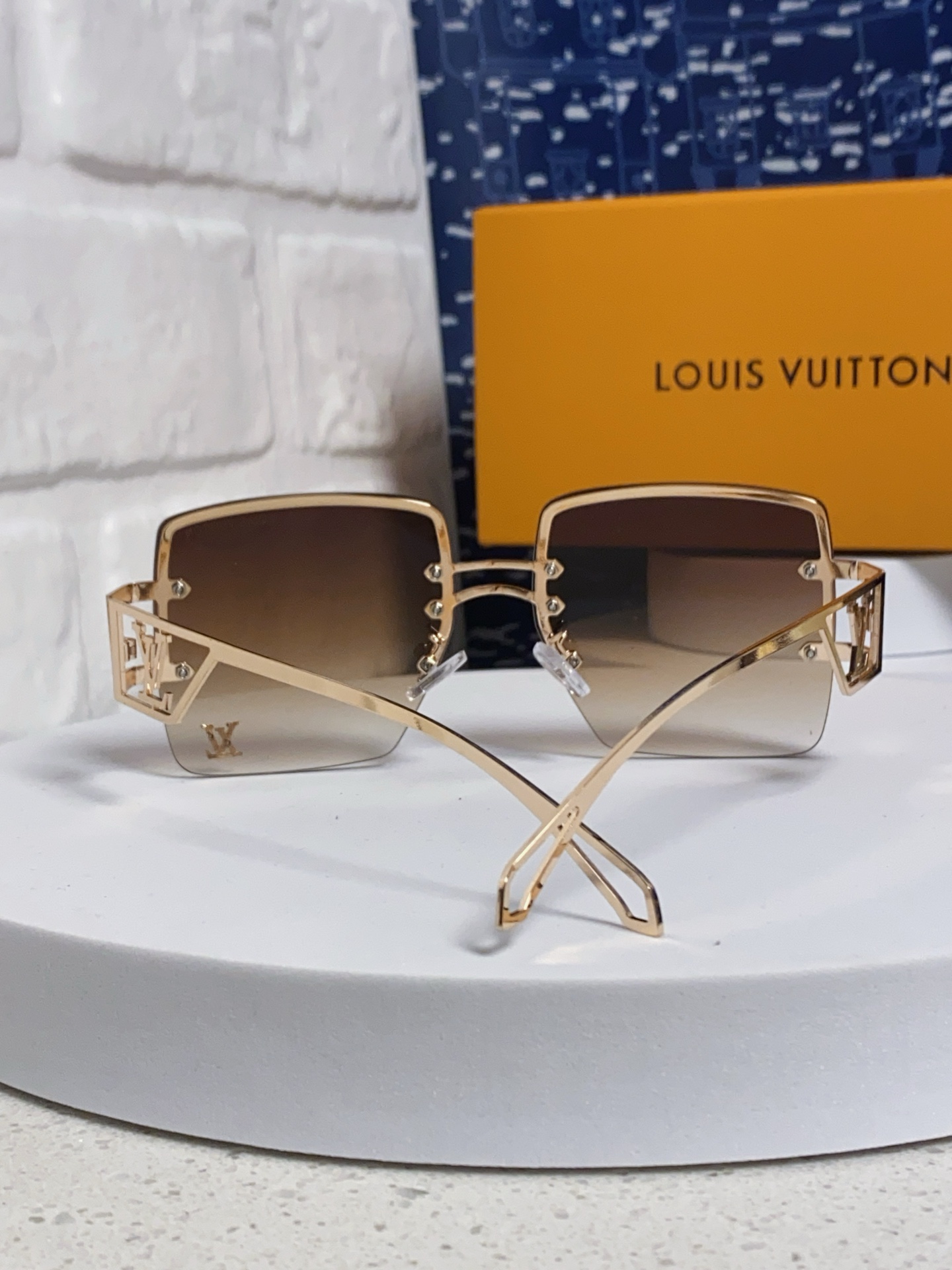  LOUIS VUITTON路易威登 2025LV新款 欧美跨境个性大框太阳镜时尚男女大框 高端防紫外线