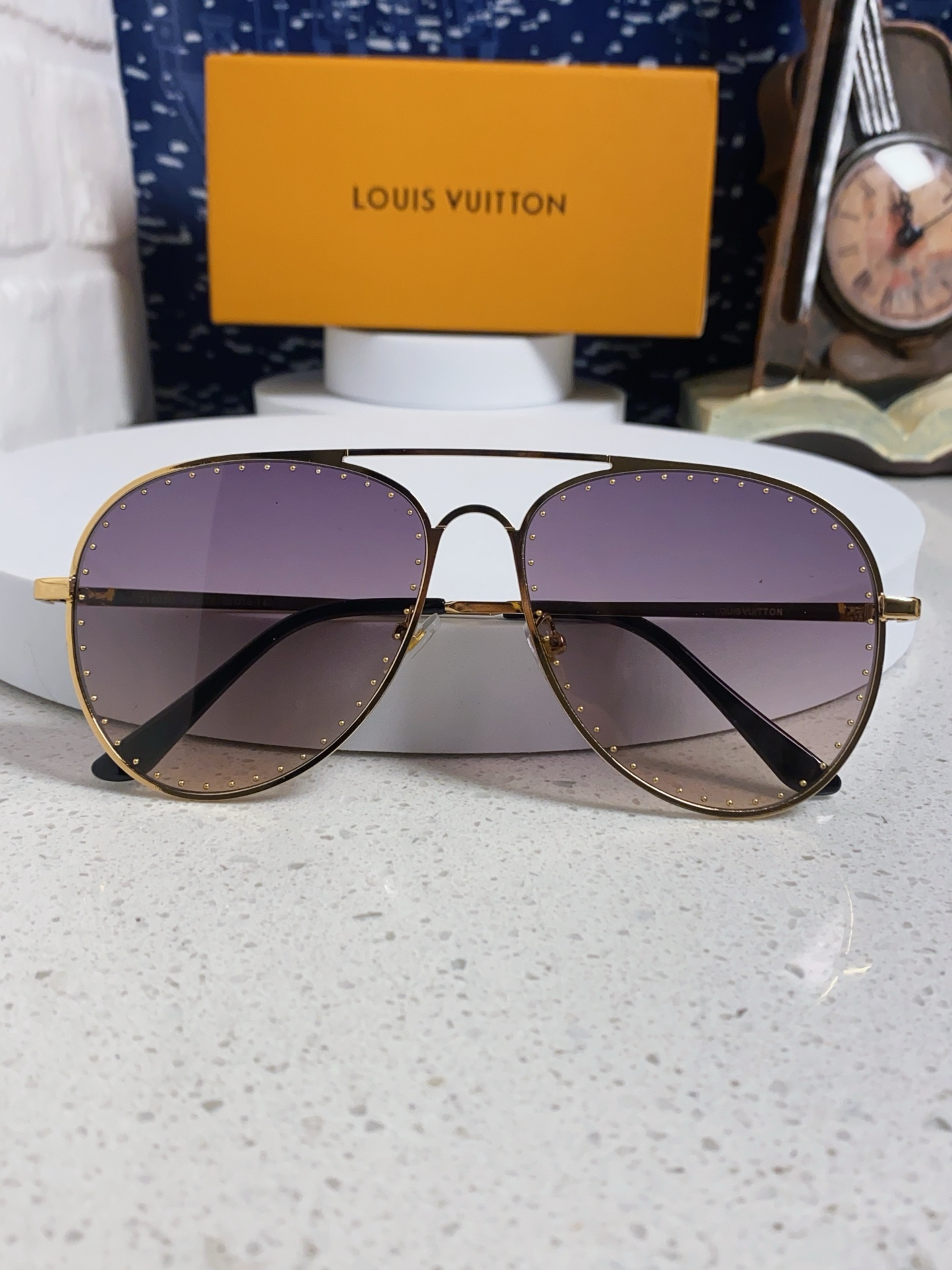  LouisVuitton路易威登 LV新款玫瑰的故事刘亦菲同款眼镜黄亦玫太阳镜金属铆钉大框墨镜