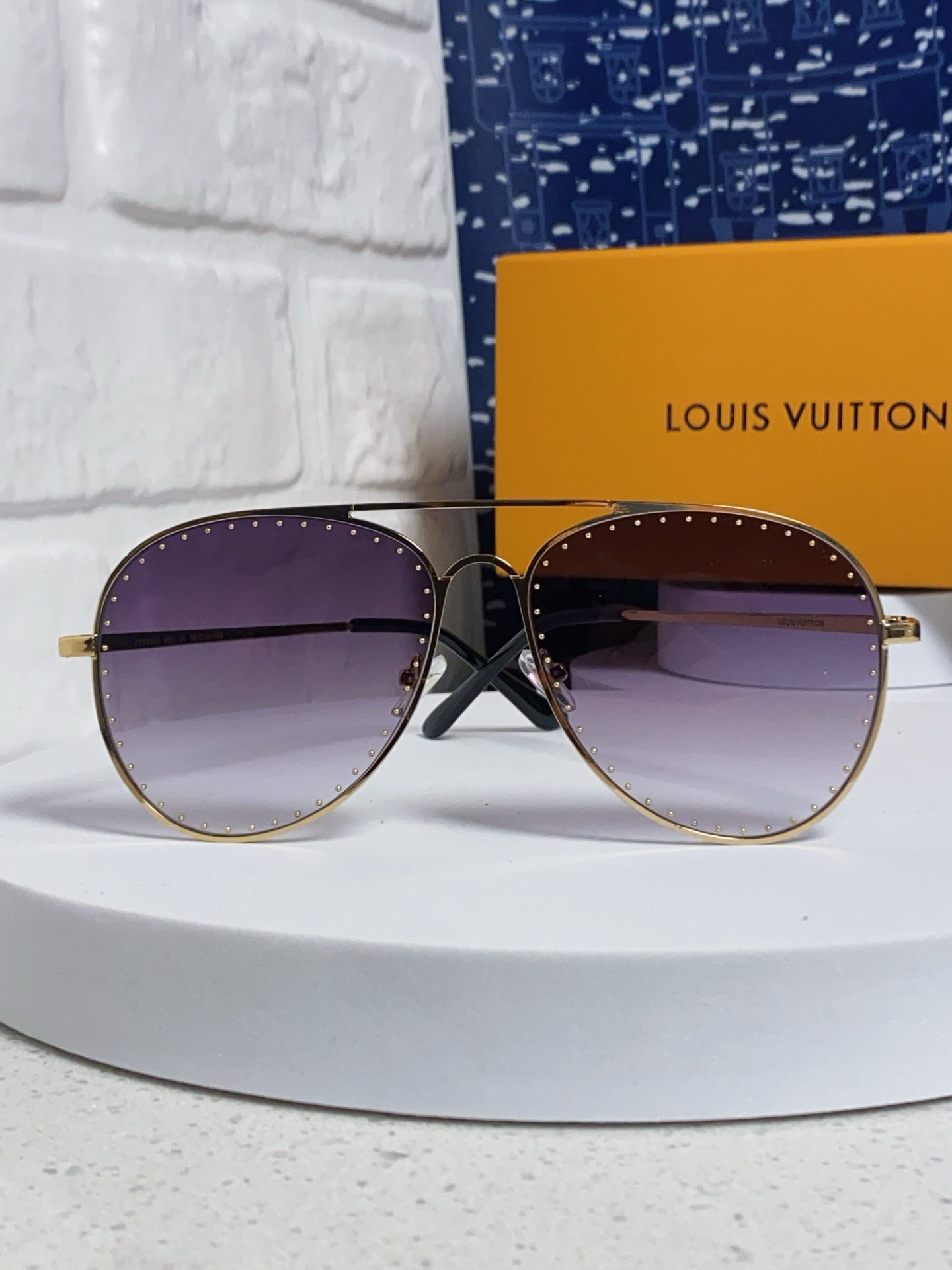  LouisVuitton路易威登 LV新款玫瑰的故事刘亦菲同款眼镜黄亦玫太阳镜金属铆钉大框墨镜