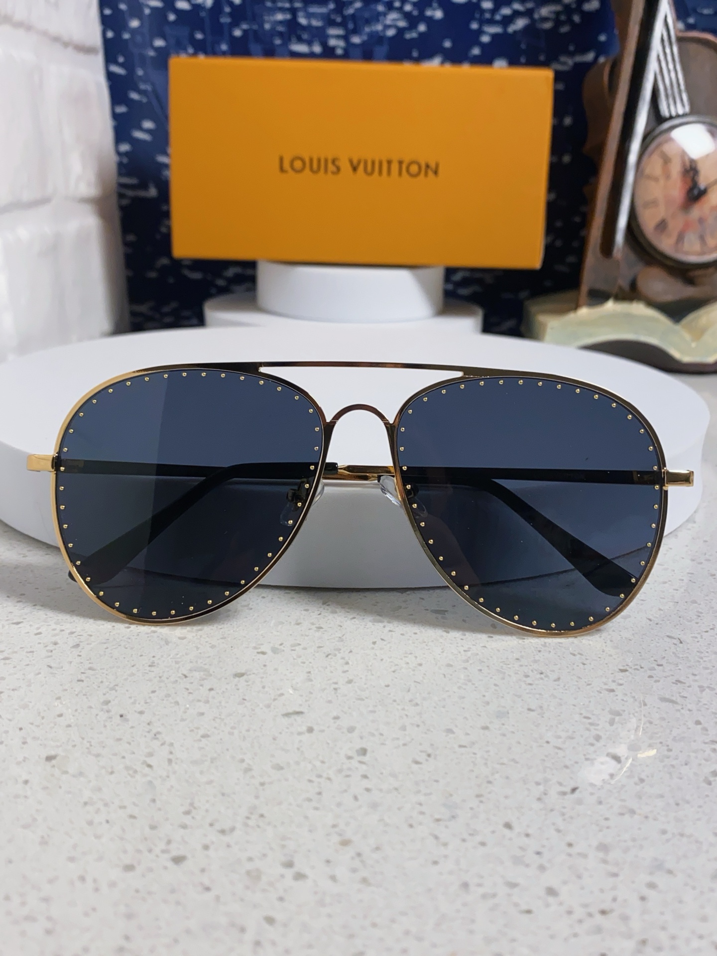  LouisVuitton路易威登 LV新款玫瑰的故事刘亦菲同款眼镜黄亦玫太阳镜金属铆钉大框墨镜