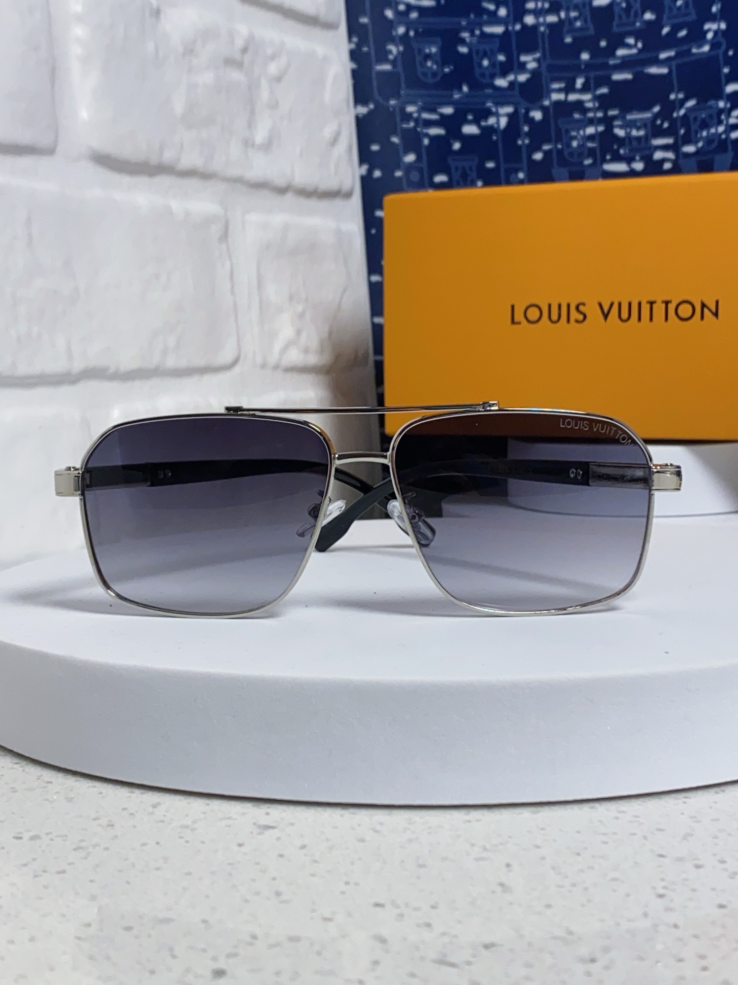  Louis Vuitton路易威登 2025新款Lv复古男士墨镜霸气商务风格太阳眼镜男款 防紫外线户外