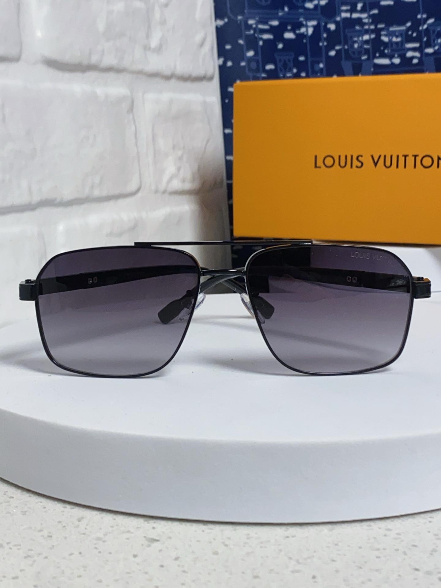  Louis Vuitton路易威登 2025新款Lv复古男士墨镜霸气商务风格太阳眼镜男款 防紫外线户外