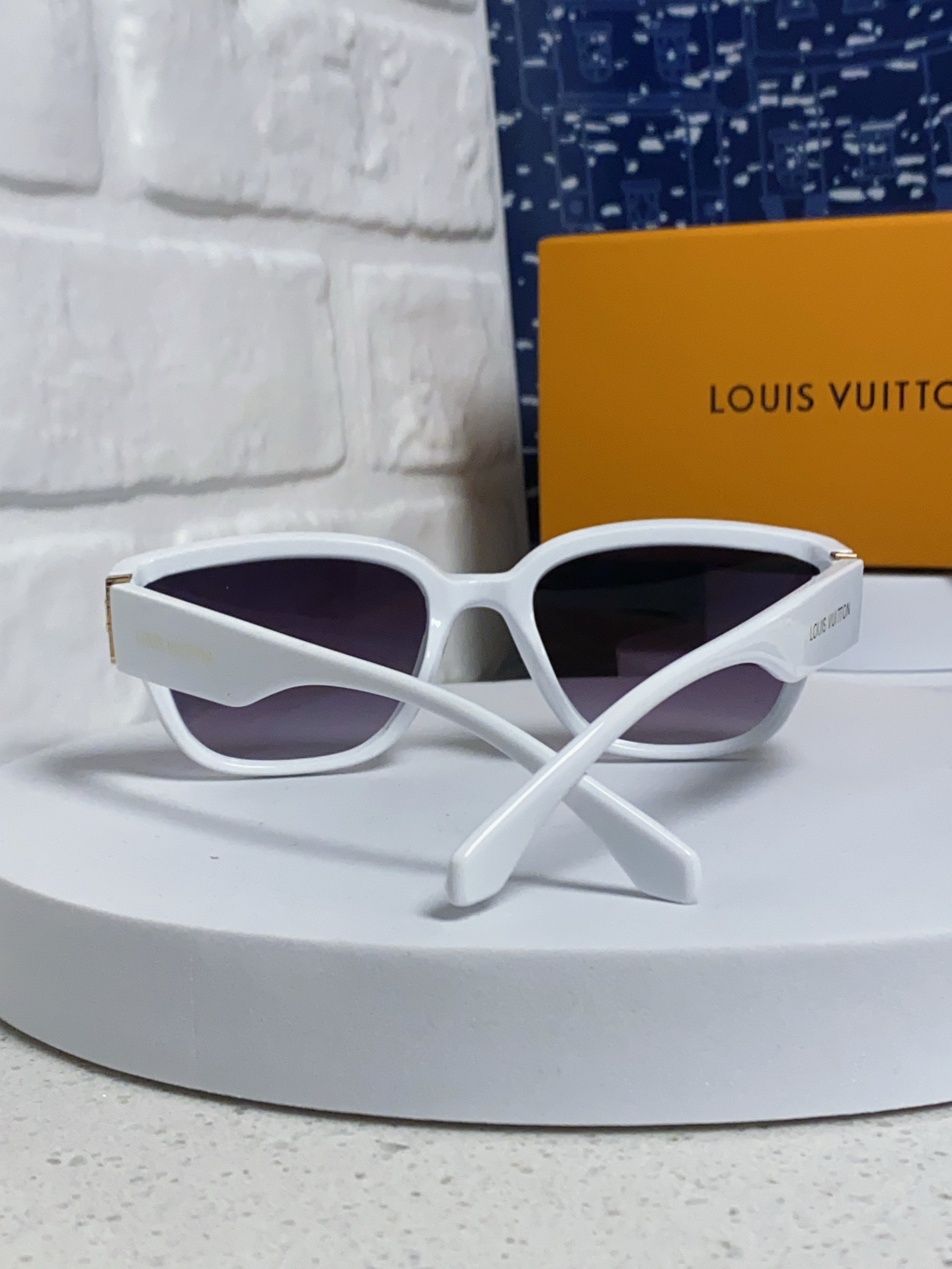  Louis Vuitton路易威登 2025Lv新款 韩版墨镜女防紫外线大框显瘦高清高端镜片 太阳镜 