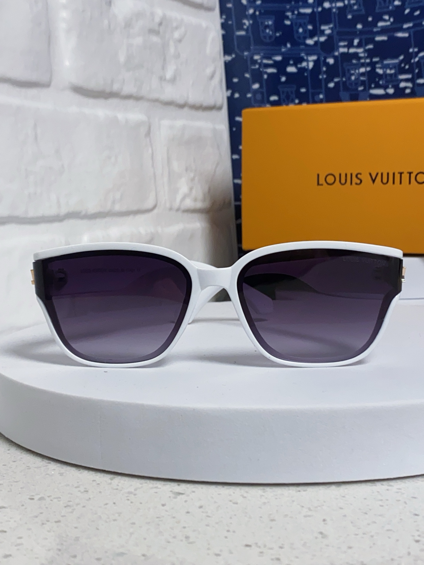  Louis Vuitton路易威登 2025Lv新款 韩版墨镜女防紫外线大框显瘦高清高端镜片 太阳镜 