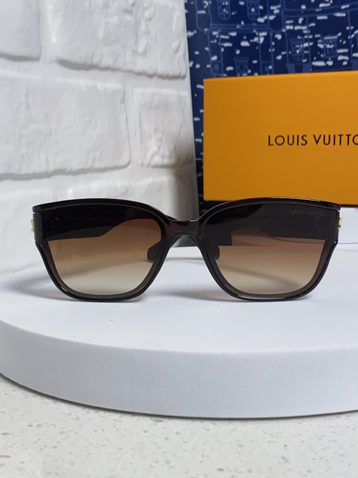  Louis Vuitton路易威登 2025Lv新款 韩版墨镜女防紫外线大框显瘦高清高端镜片 太阳镜 