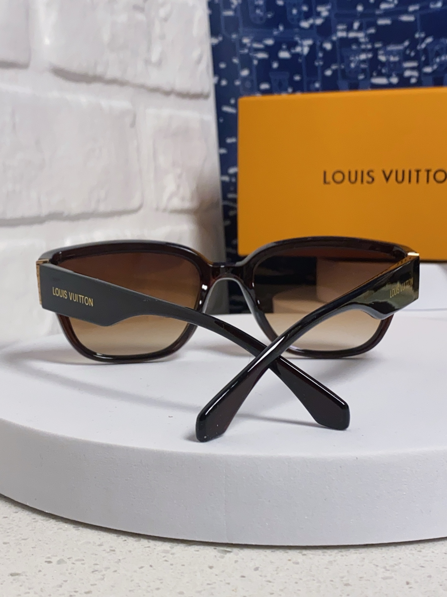  Louis Vuitton路易威登 2025Lv新款 韩版墨镜女防紫外线大框显瘦高清高端镜片 太阳镜 