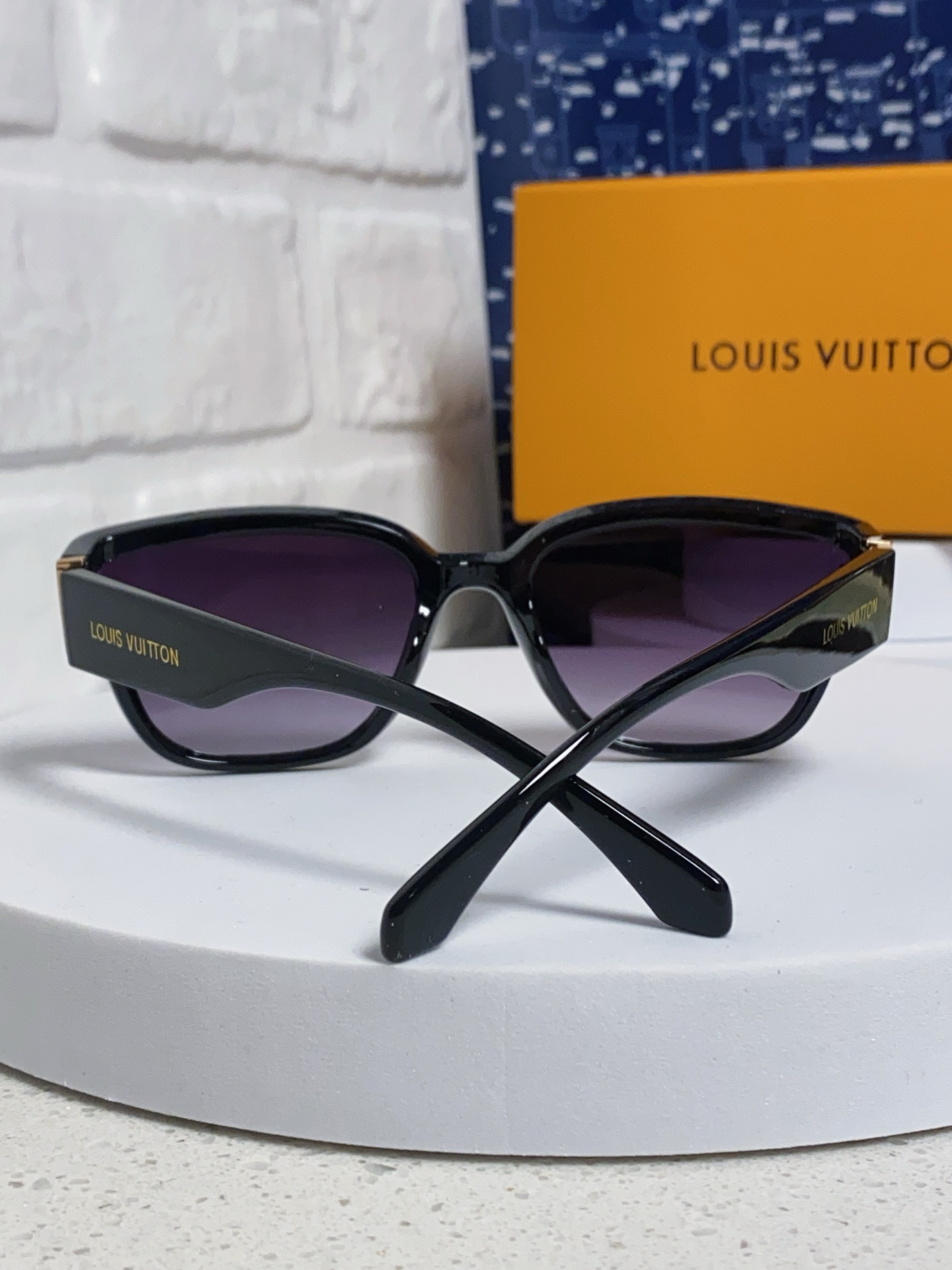  Louis Vuitton路易威登 2025Lv新款 韩版墨镜女防紫外线大框显瘦高清高端镜片 太阳镜 