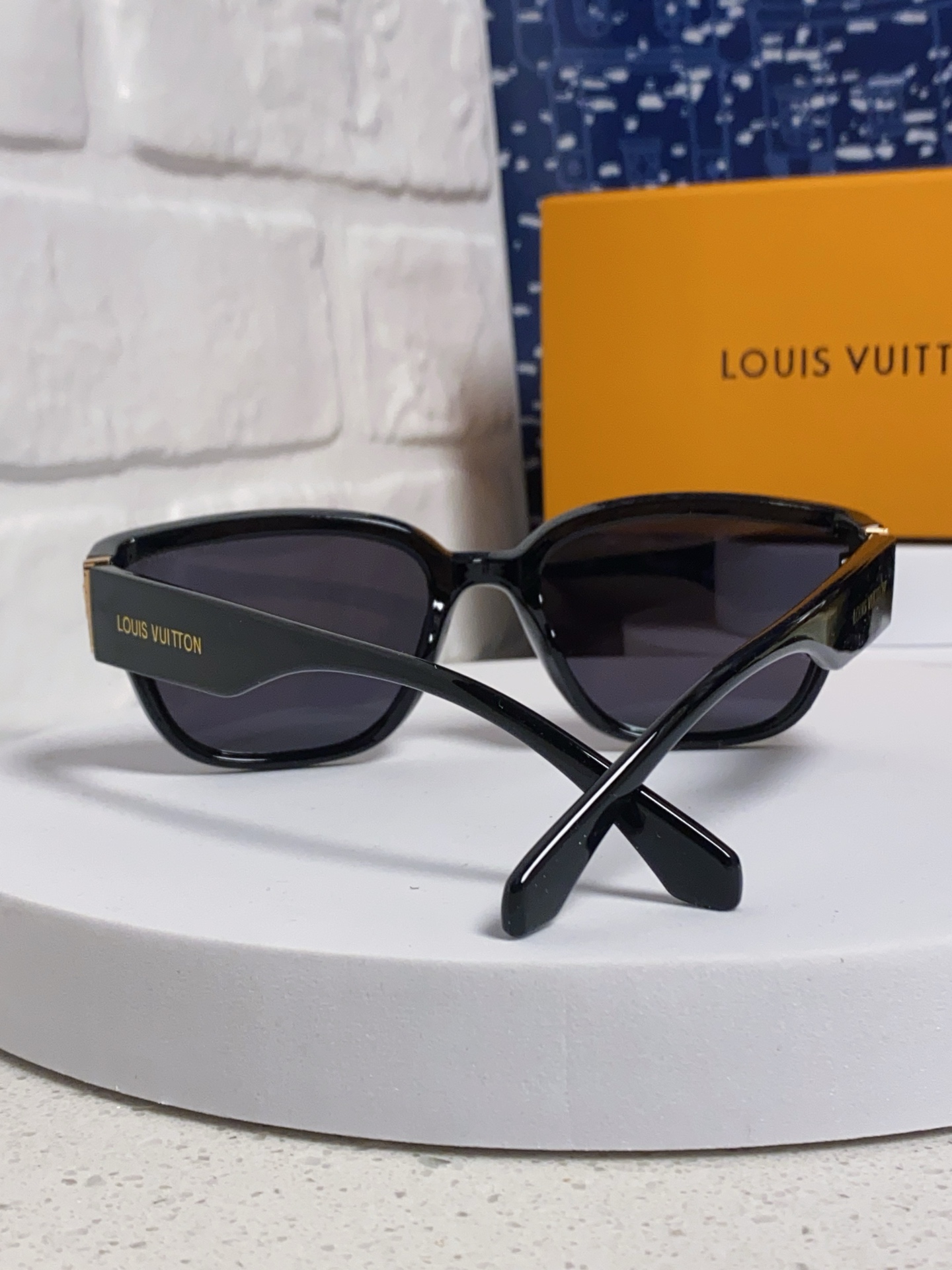  Louis Vuitton路易威登 2025Lv新款 韩版墨镜女防紫外线大框显瘦高清高端镜片 太阳镜 