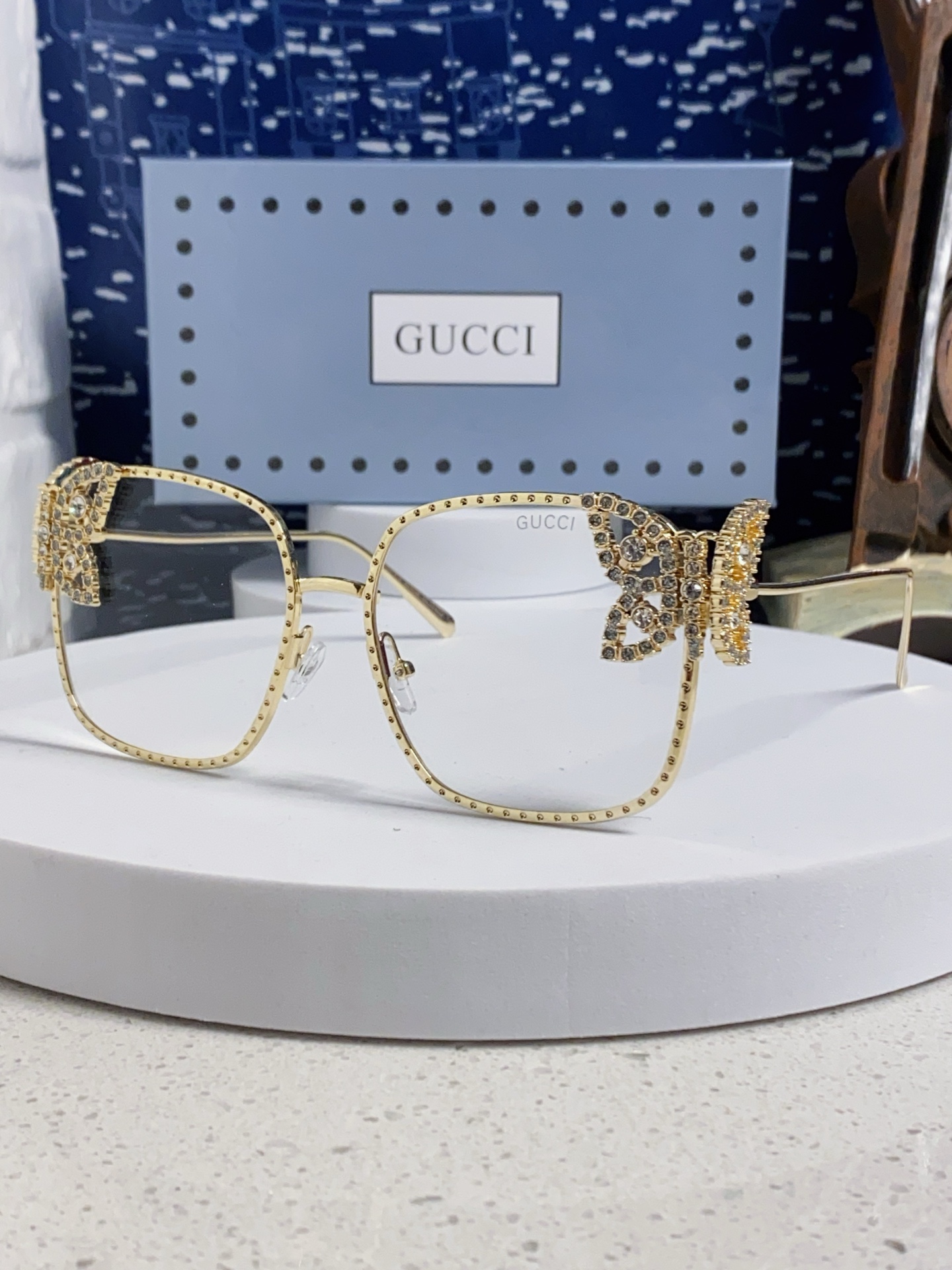  Gucci古奇 2025新款方形钻石时尚太阳眼镜蝴蝶镶钻简约墨镜方框 女士墨镜