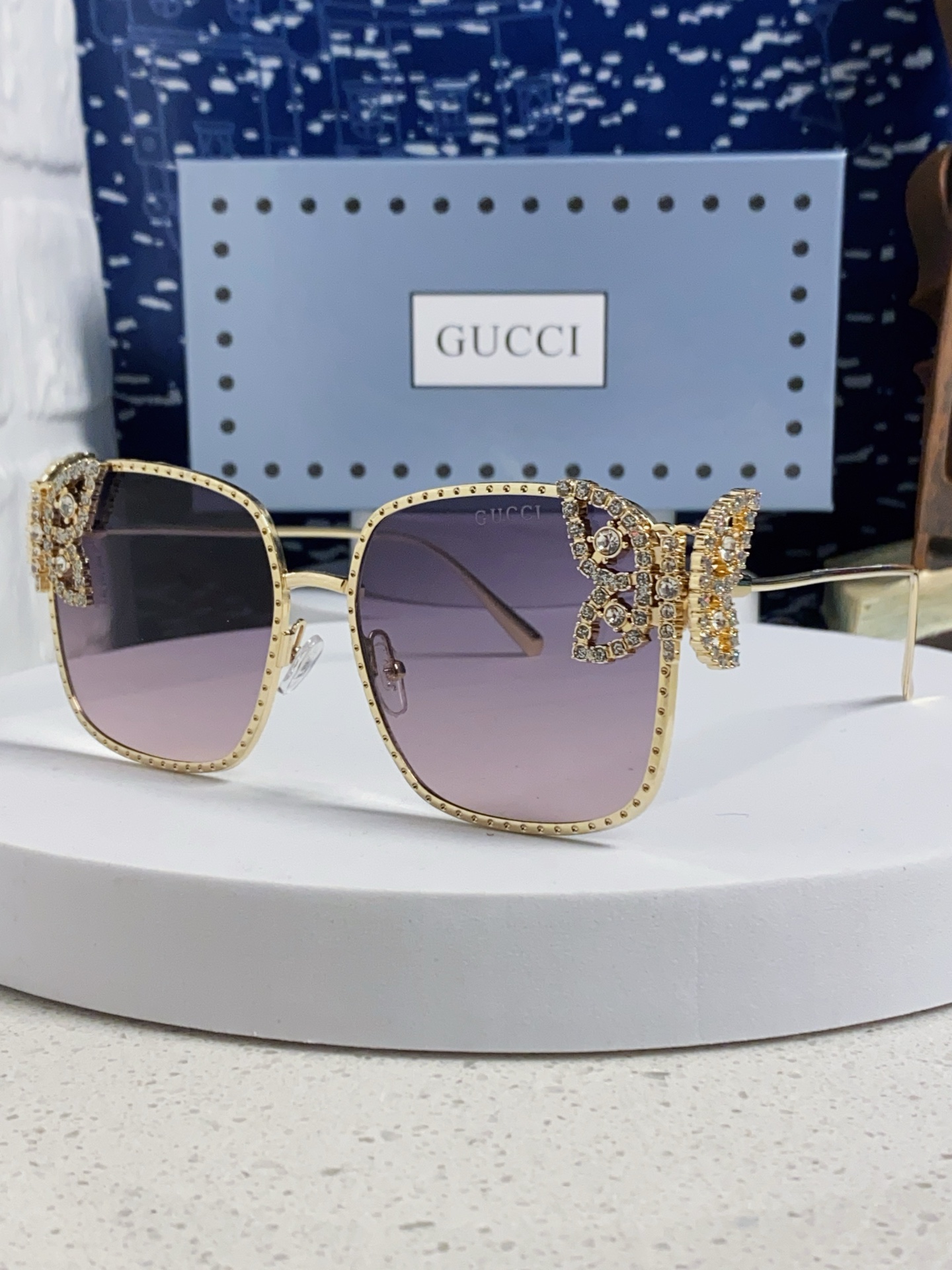  Gucci古奇 2025新款方形钻石时尚太阳眼镜蝴蝶镶钻简约墨镜方框 女士墨镜