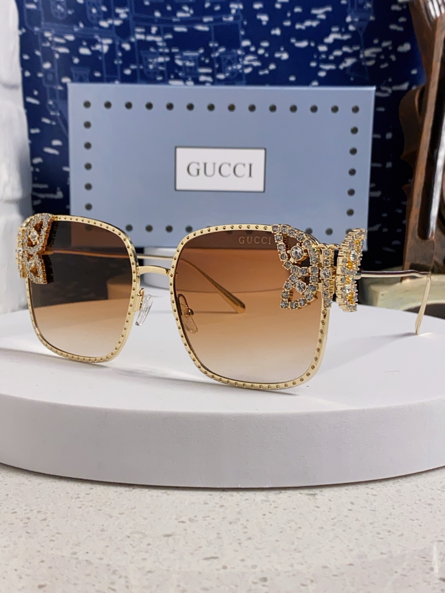  Gucci古奇 2025新款方形钻石时尚太阳眼镜蝴蝶镶钻简约墨镜方框 女士墨镜
