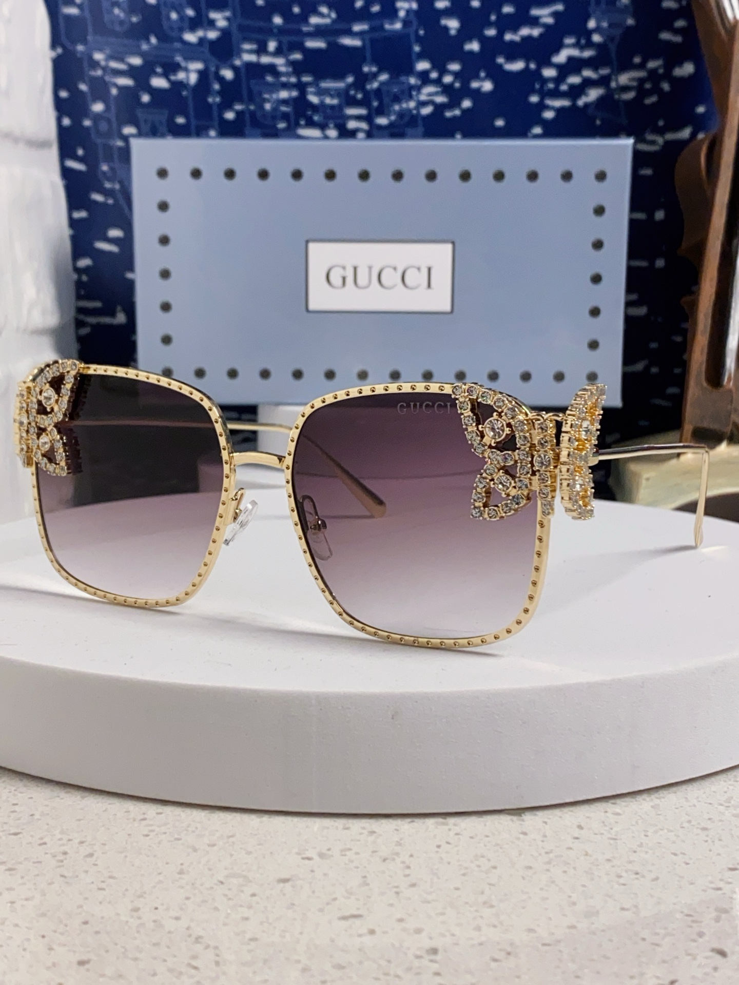  Gucci古奇 2025新款方形钻石时尚太阳眼镜蝴蝶镶钻简约墨镜方框 女士墨镜