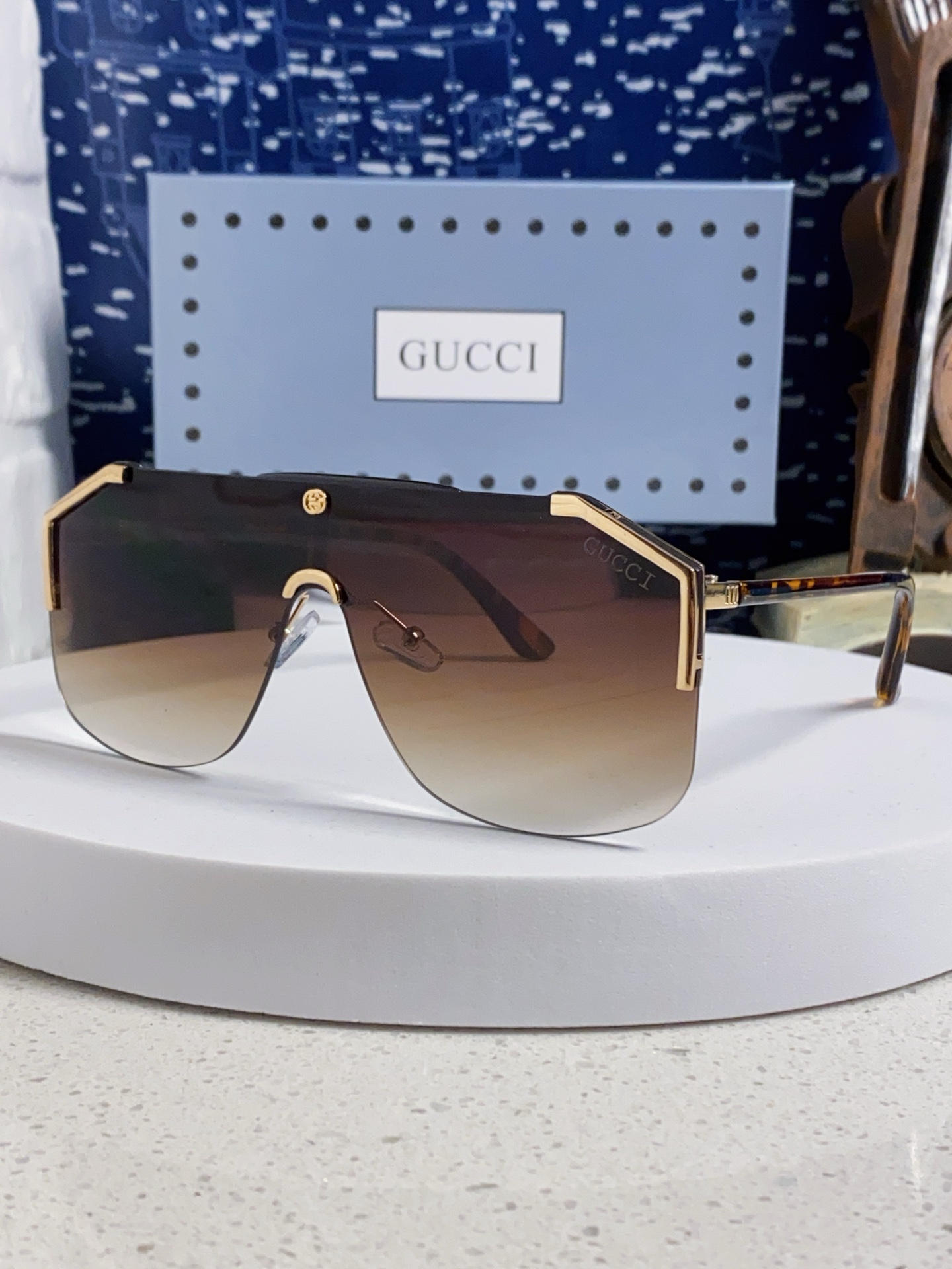  Gucci古奇 2025新款无框一体式墨镜男骑行防紫外线防晒登山高级感大框墨镜男女通用 