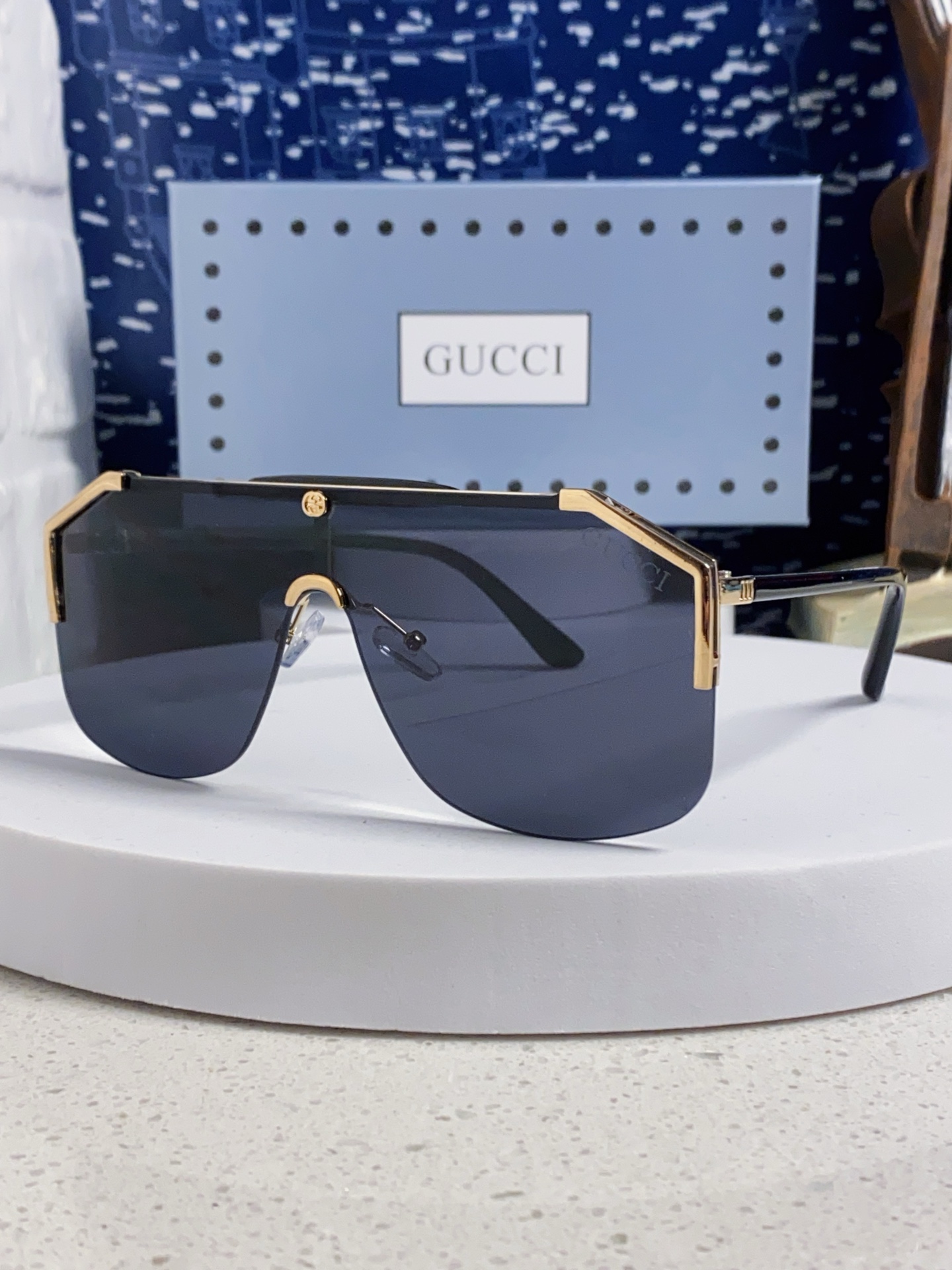  Gucci古奇 2025新款无框一体式墨镜男骑行防紫外线防晒登山高级感大框墨镜男女通用 