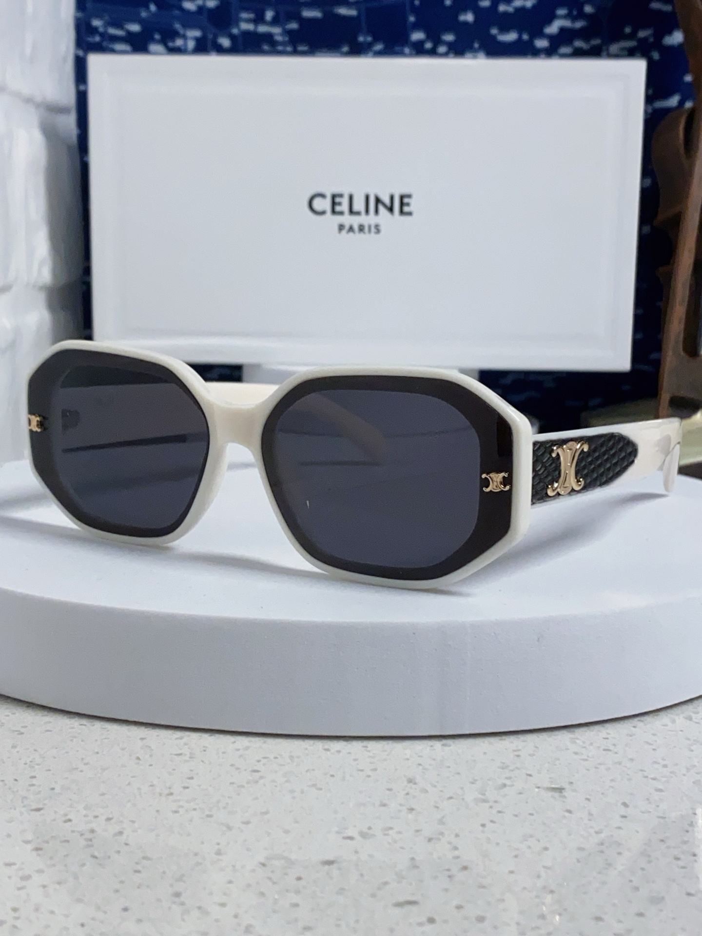  Celine赛琳 2025新款欧美个性网红同款开车眼镜墨镜女款 凯旋门方圆脸太阳眼镜