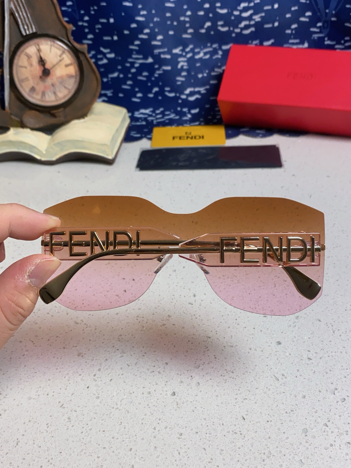  Fendi芬迪 2025新款多边形无框太阳眼镜女FE4006U时尚个性欧美明星款遮阳墨镜男女通用