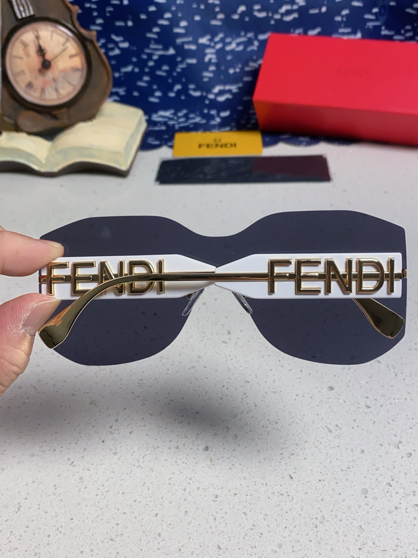  Fendi芬迪 2025新款多边形无框太阳眼镜女FE4006U时尚个性欧美明星款遮阳墨镜男女通用