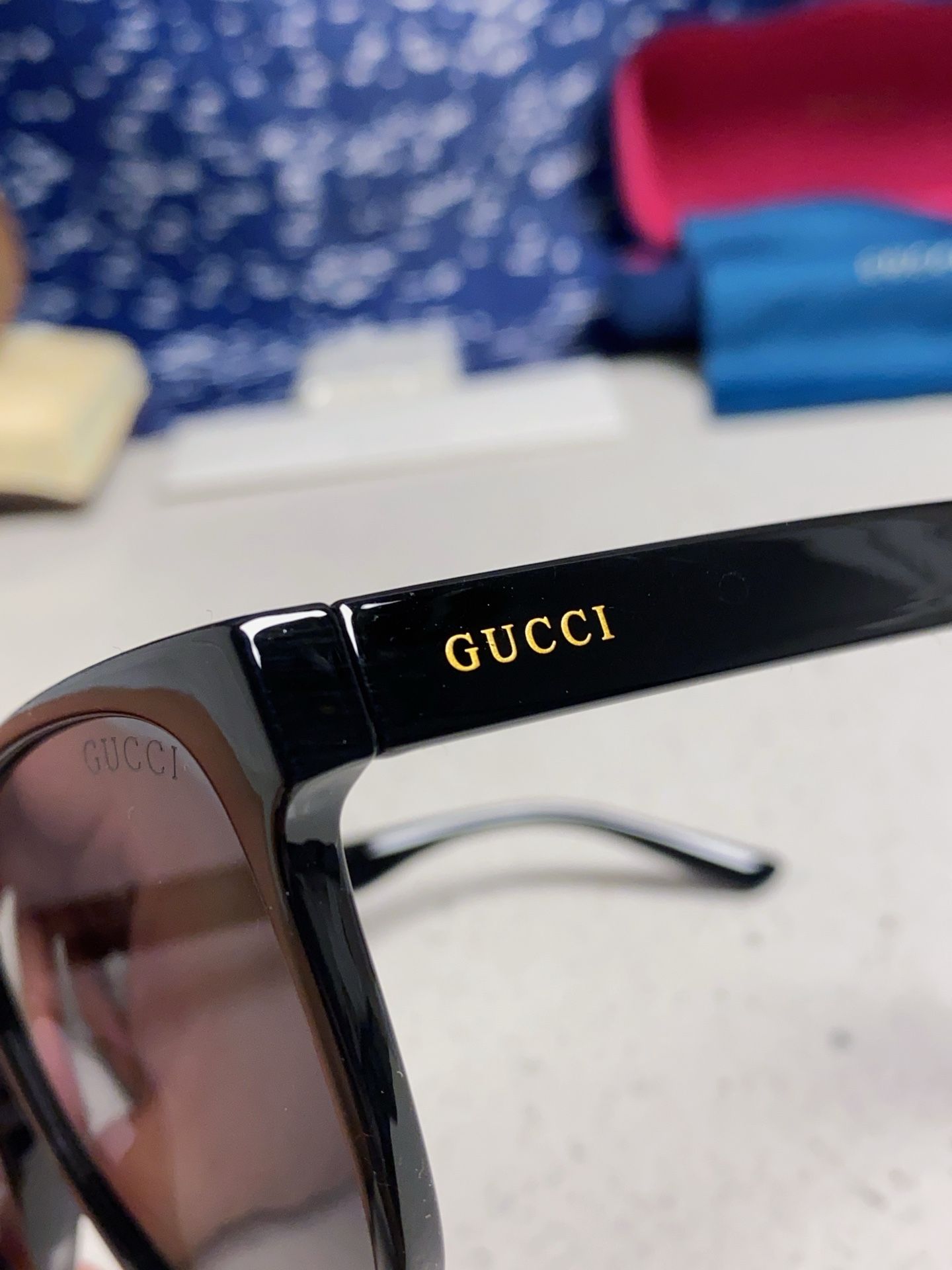  Gucci古奇 小鬼王凯琳同款 GG0417SK 方框超酷，做工精细，男女都可以搭配，超👍