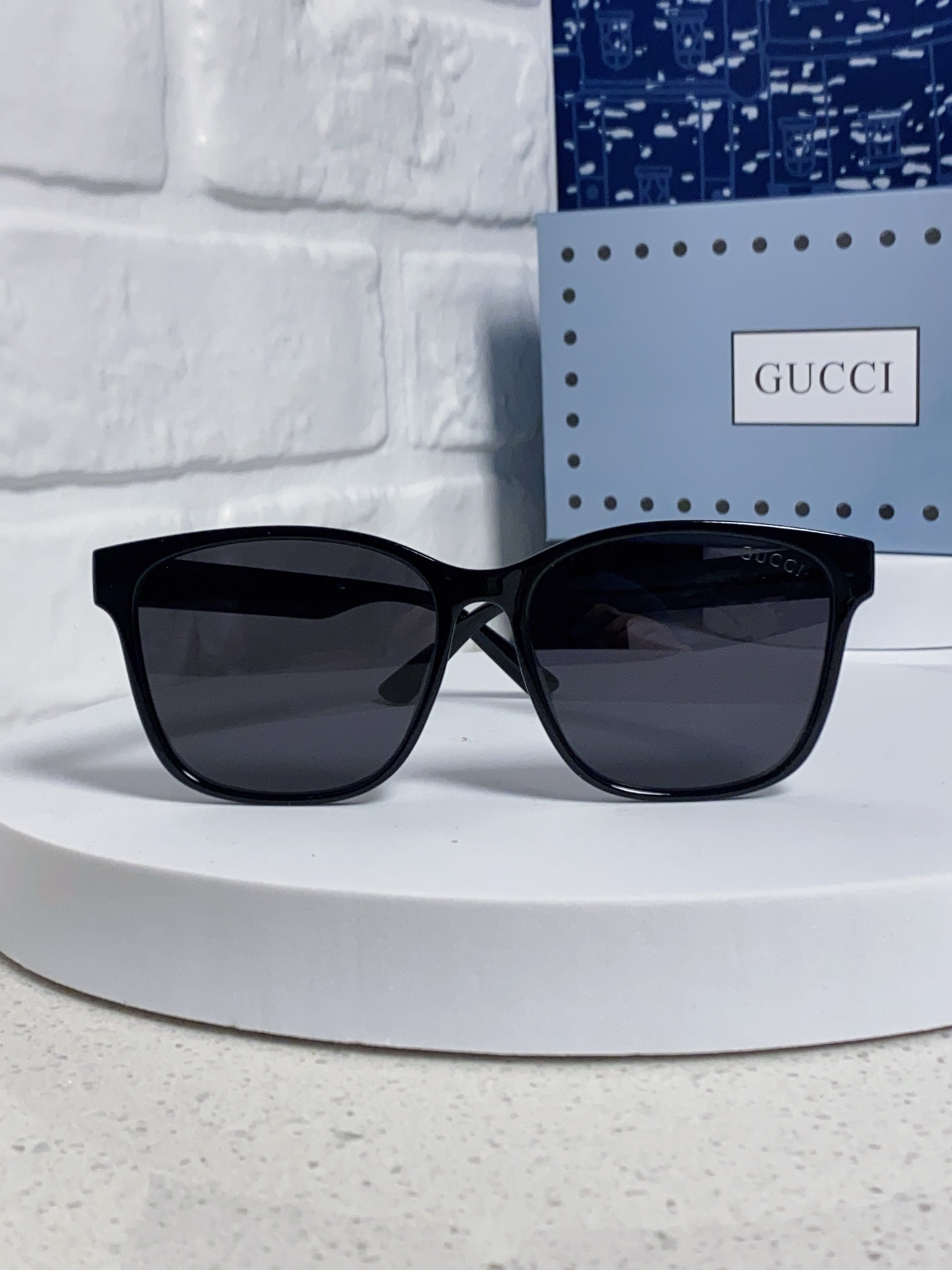  Gucci古奇 小鬼王凯琳同款 GG0417SK 方框超酷，做工精细，男女都可以搭配，超👍