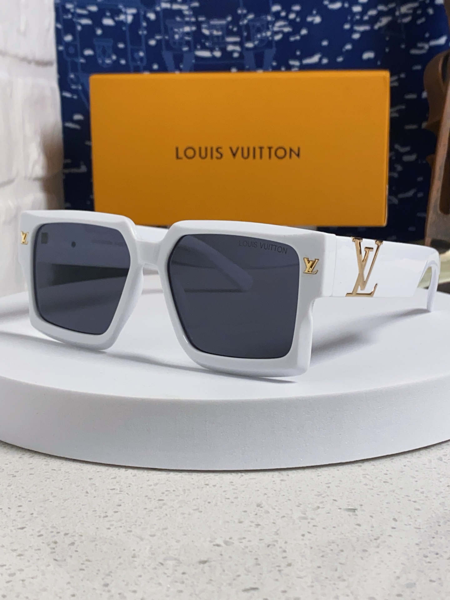  Louis Vuitton路易威登 2025新款ins风网红方框墨镜男明星同款太阳镜欧美潮人复古嘻哈街