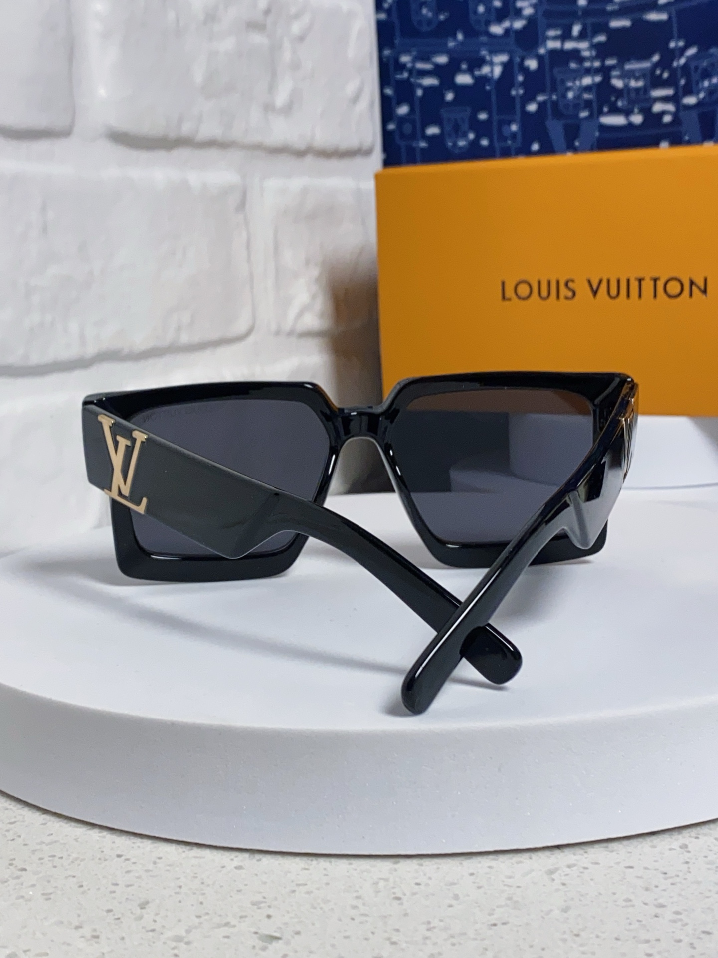  Louis Vuitton路易威登 2025新款ins风网红方框墨镜男明星同款太阳镜欧美潮人复古嘻哈街