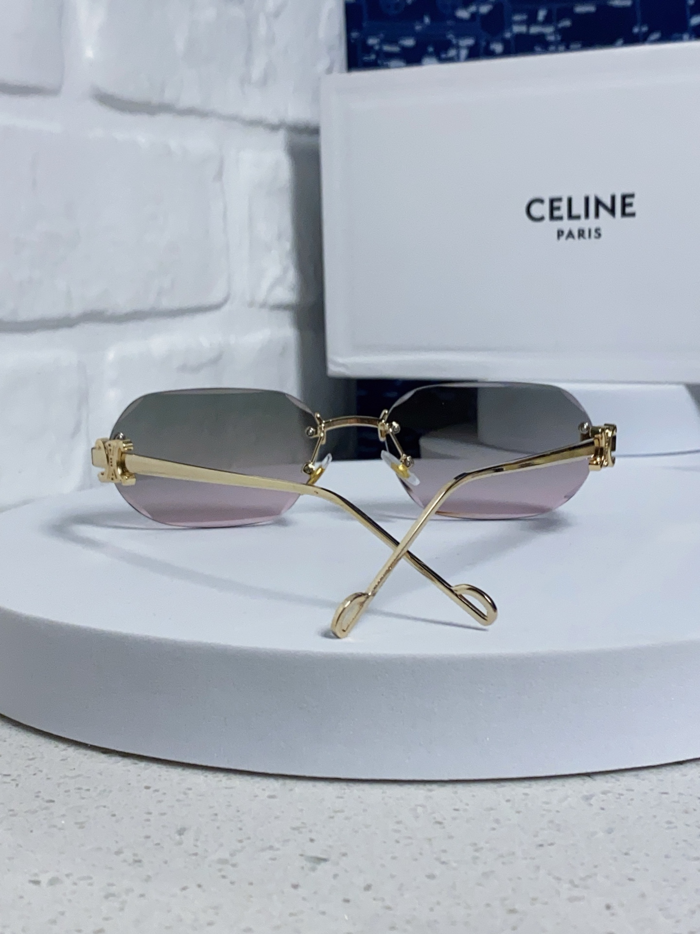  Celine赛琳 多边形无边框墨镜男女款2025新款防紫外线美式复古茶色渐变太阳眼镜 