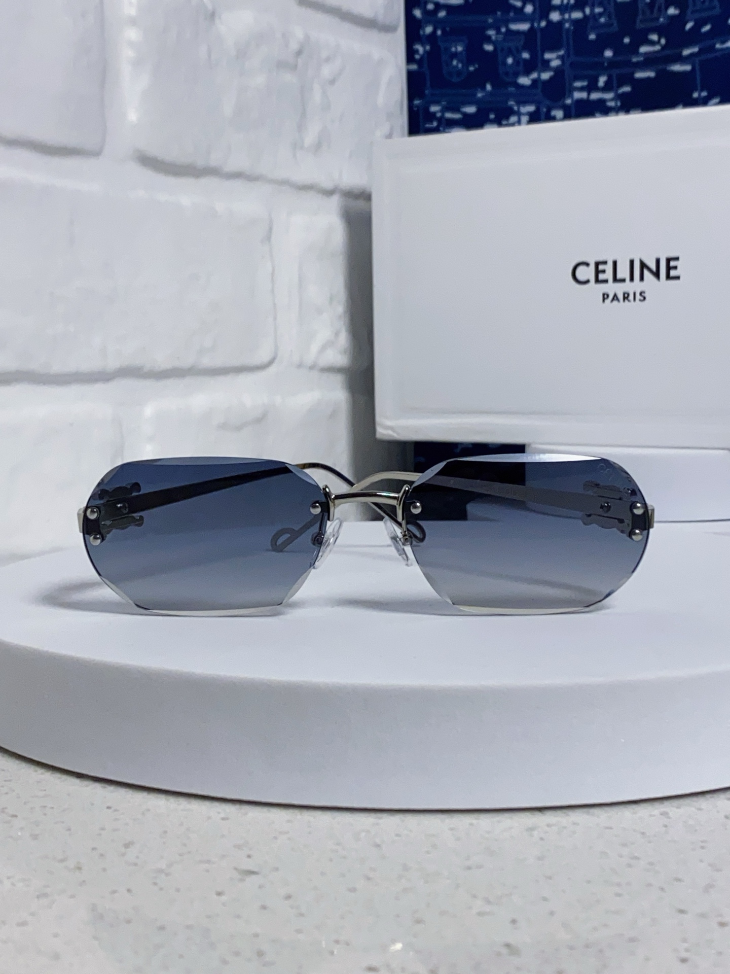  Celine赛琳 多边形无边框墨镜男女款2025新款防紫外线美式复古茶色渐变太阳眼镜 