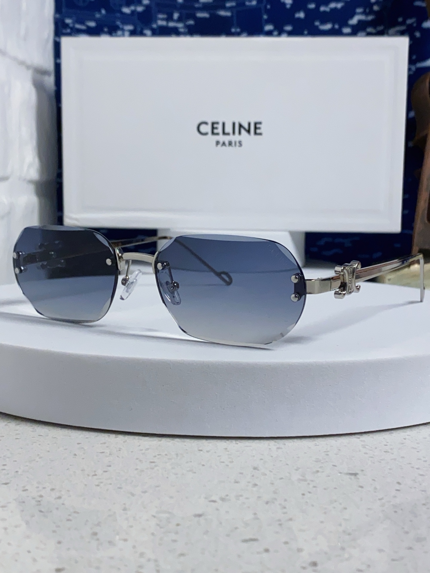  Celine赛琳 多边形无边框墨镜男女款2025新款防紫外线美式复古茶色渐变太阳眼镜 