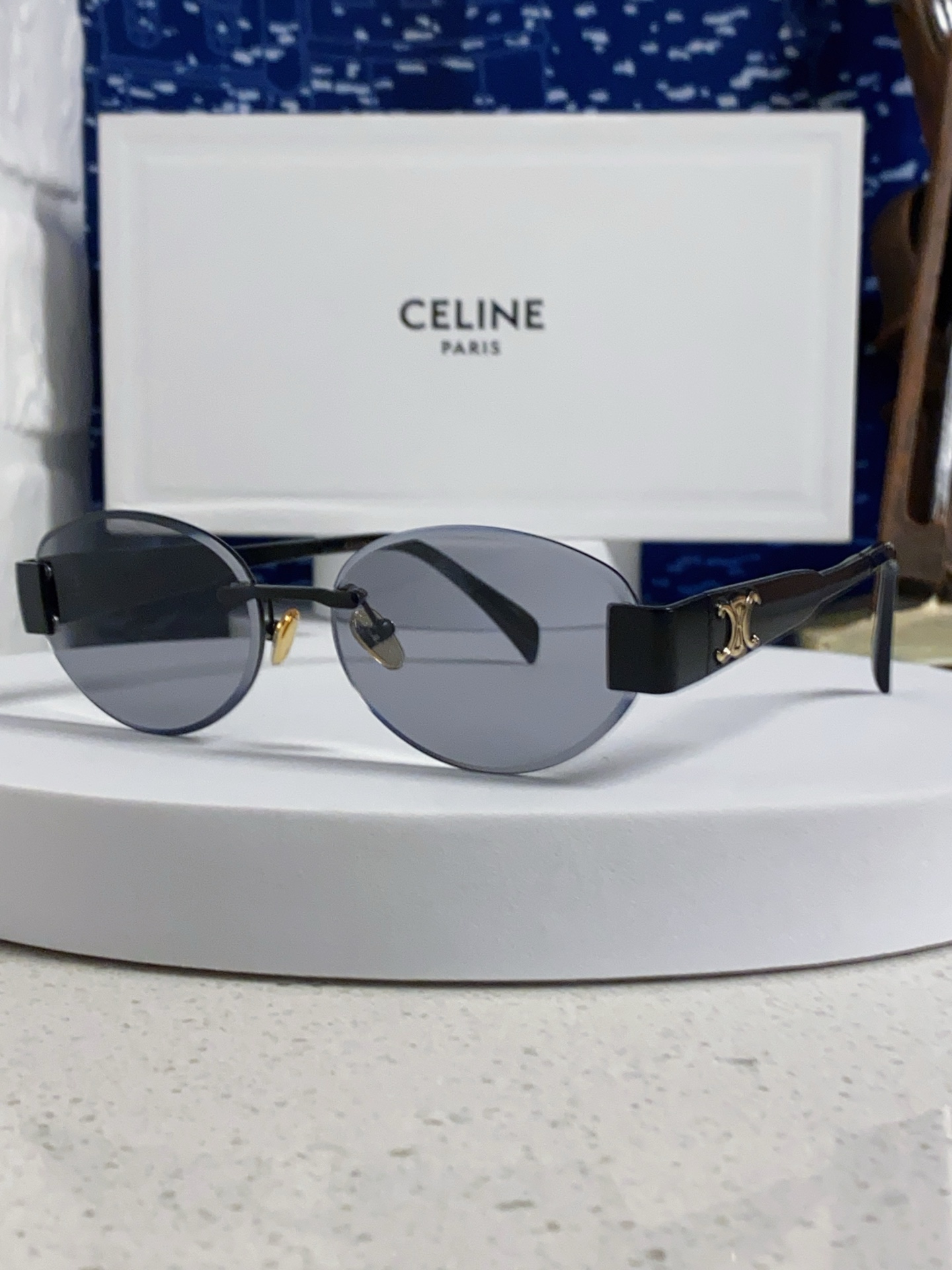  Celine赛琳 2025新款太阳眼镜凯旋门LISA同款女老钱风复古 金属椭圆形式 