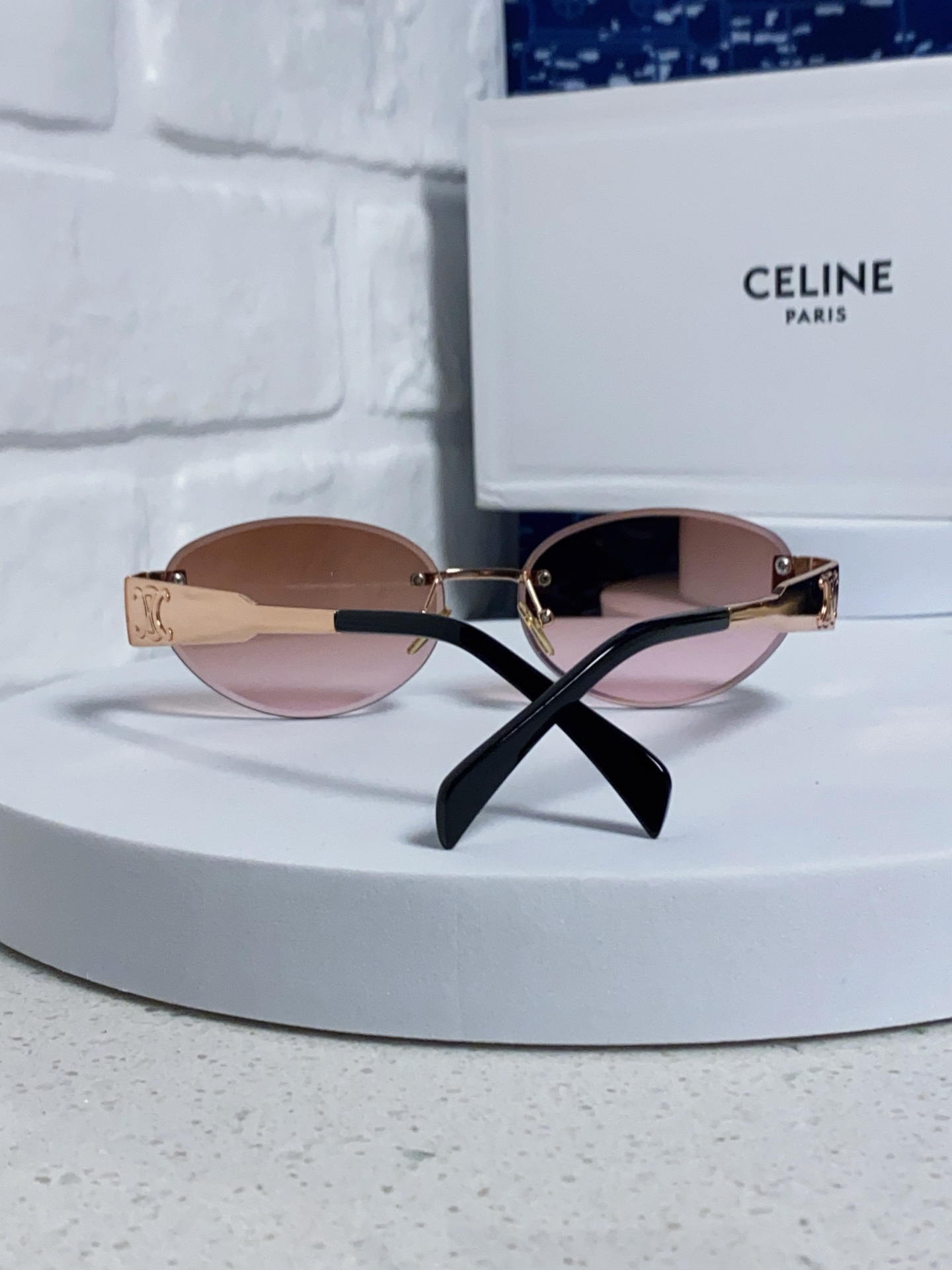  Celine赛琳 2025新款太阳眼镜凯旋门LISA同款女老钱风复古 金属椭圆形式 