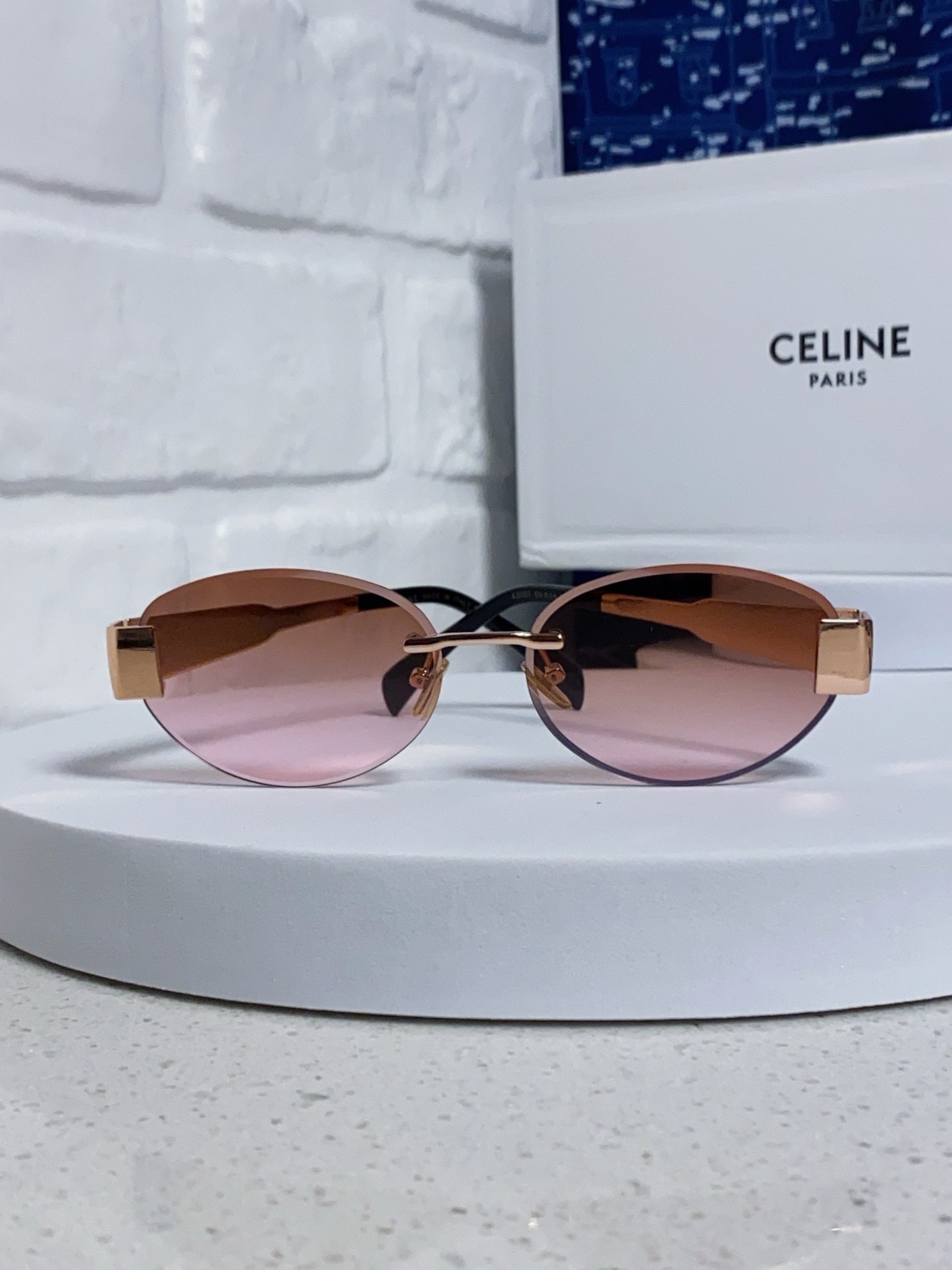  Celine赛琳 2025新款太阳眼镜凯旋门LISA同款女老钱风复古 金属椭圆形式 