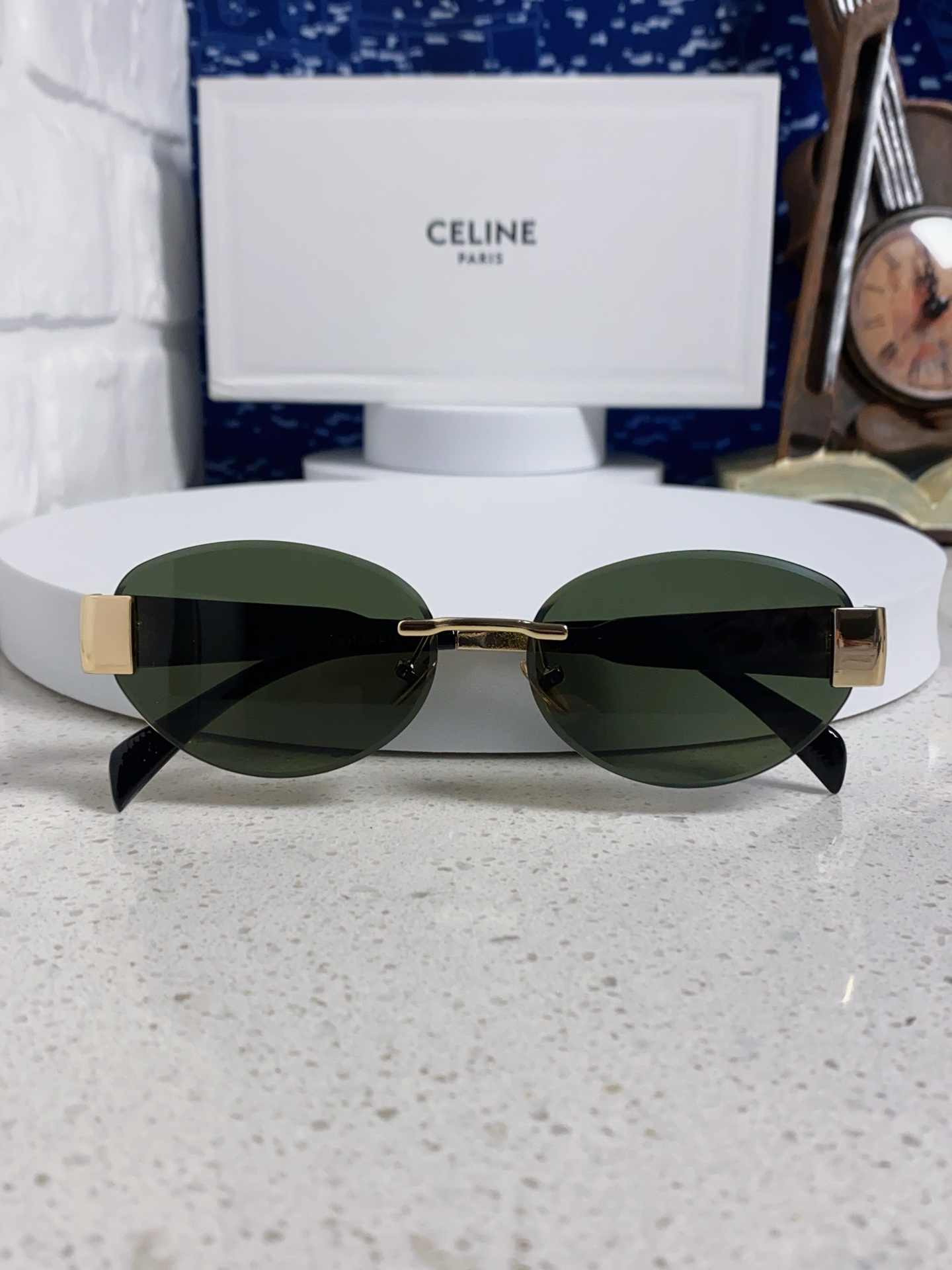  Celine赛琳 2025新款太阳眼镜凯旋门LISA同款女老钱风复古 金属椭圆形式 