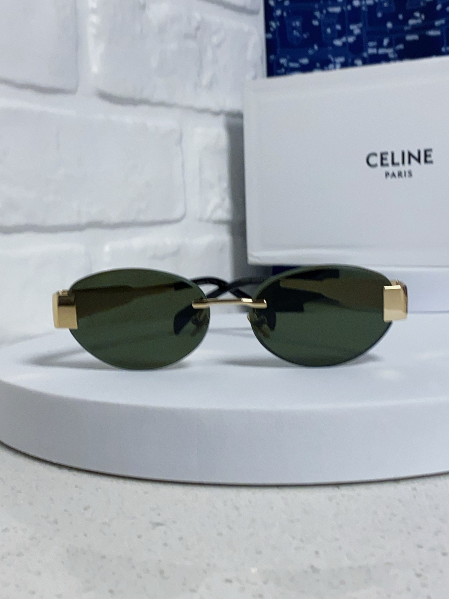  Celine赛琳 2025新款太阳眼镜凯旋门LISA同款女老钱风复古 金属椭圆形式 