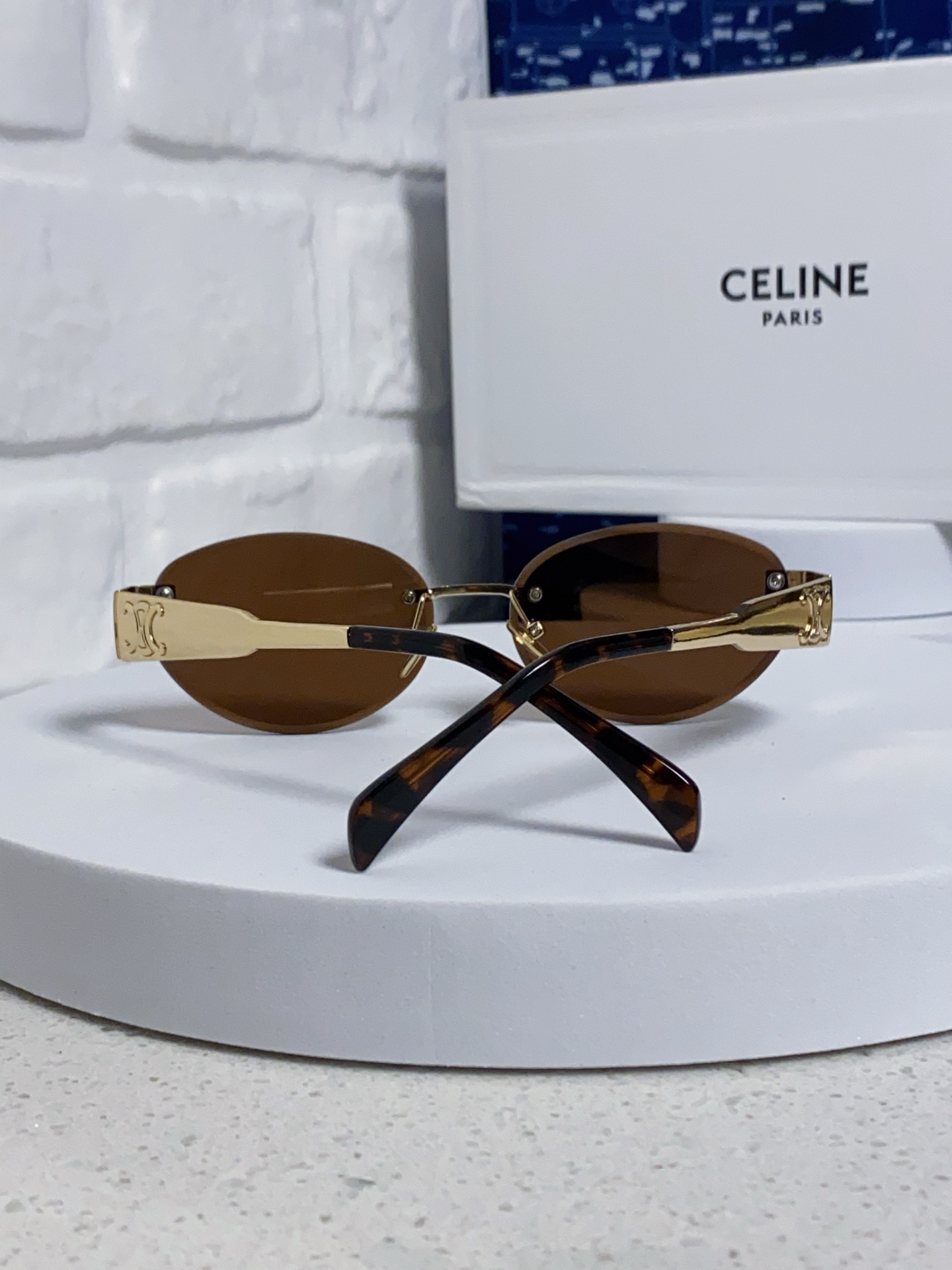  Celine赛琳 2025新款太阳眼镜凯旋门LISA同款女老钱风复古 金属椭圆形式 
