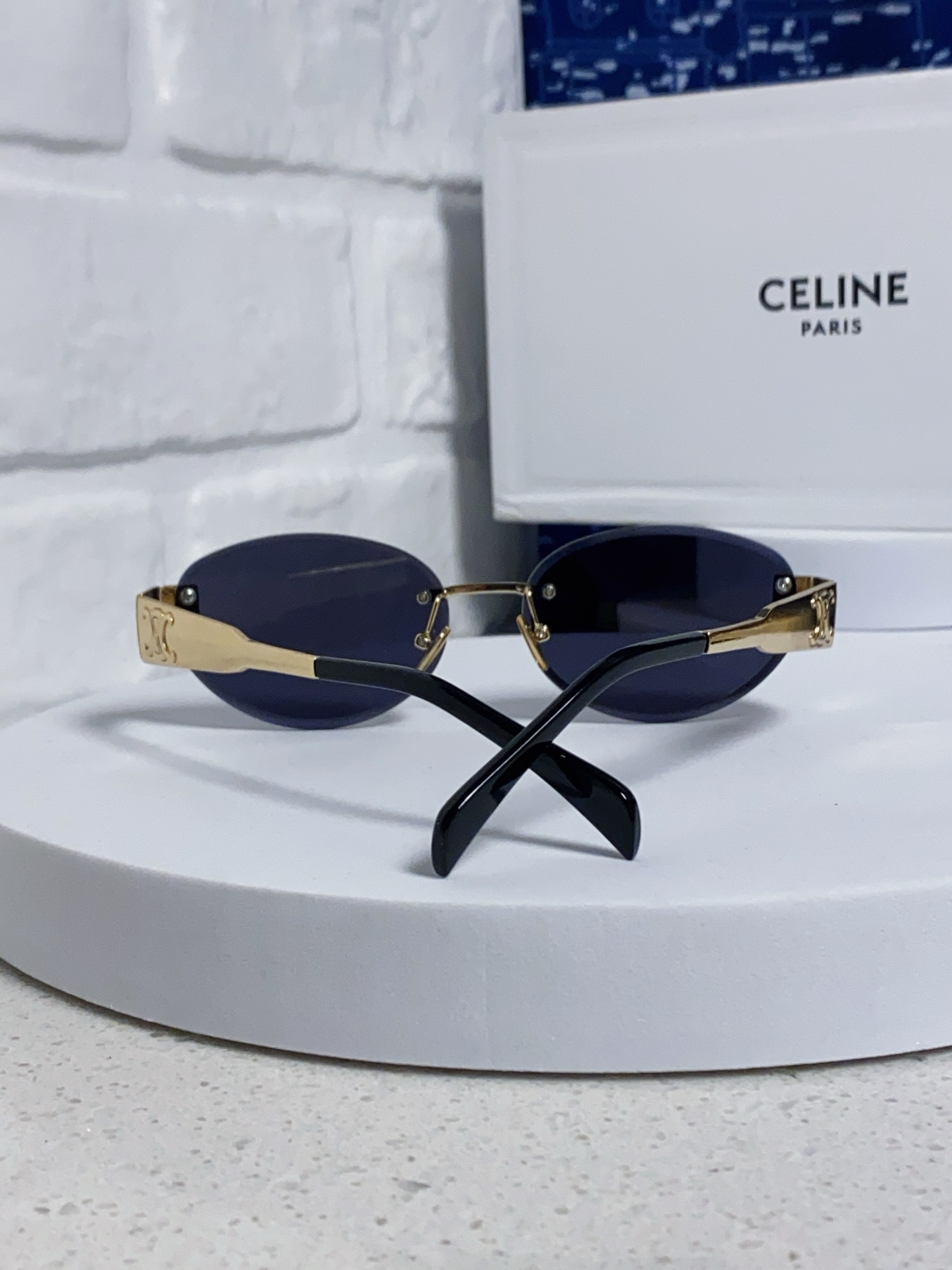  Celine赛琳 2025新款太阳眼镜凯旋门LISA同款女老钱风复古 金属椭圆形式 