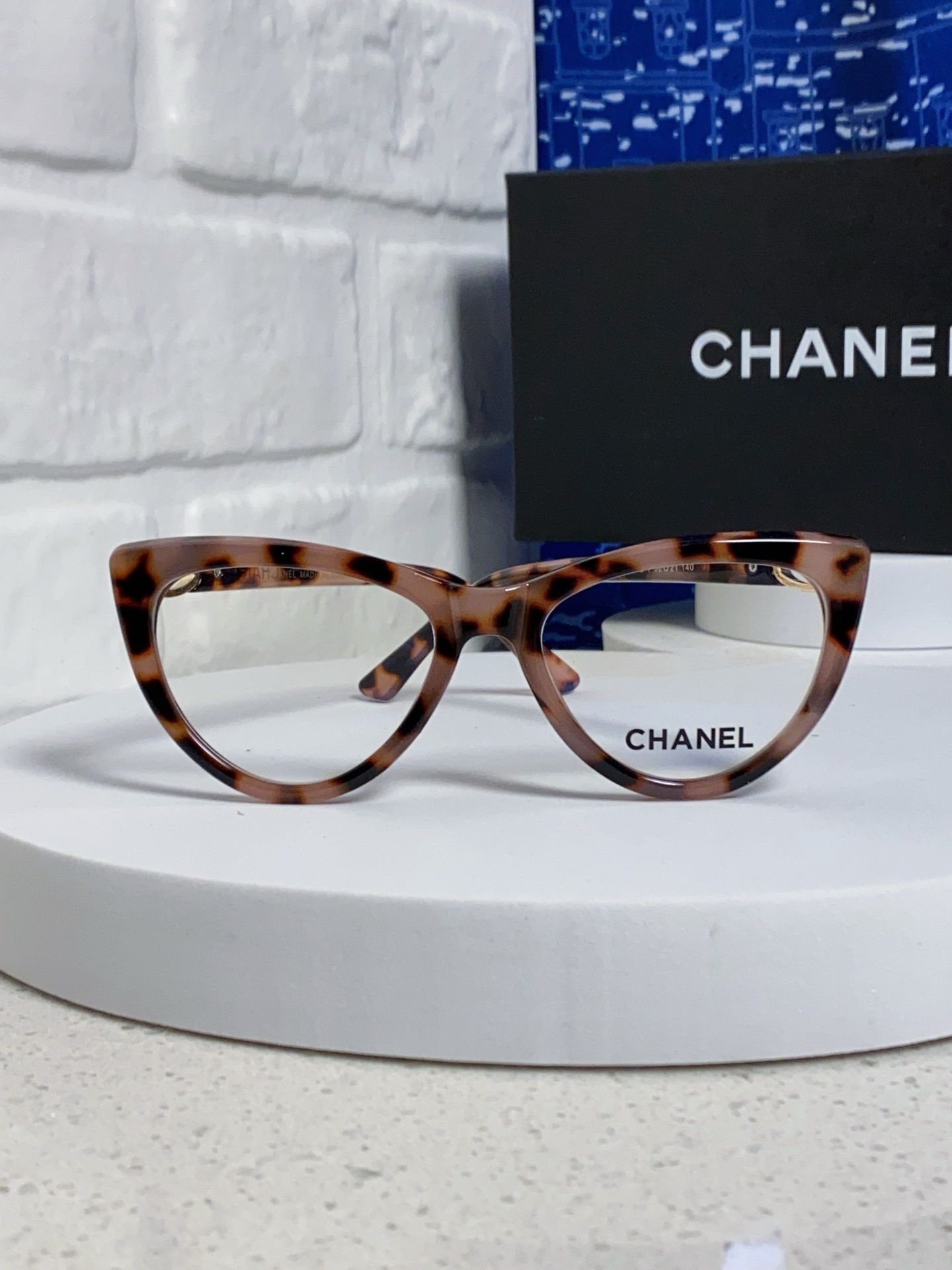 Chanel香奈儿 2025新款欧美黑框猫眼眼镜女近视素颜神器办公室 猫型镜框大脸菱形脸