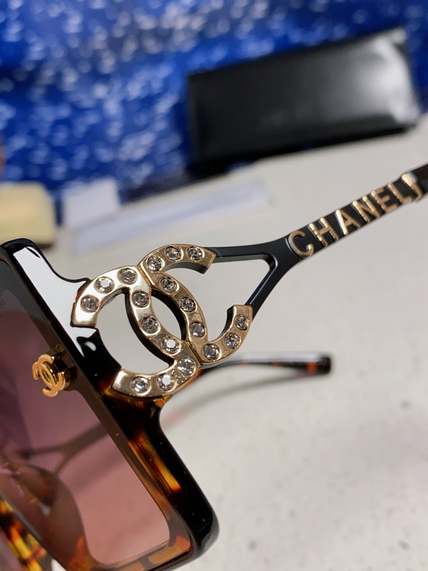  Chanel香奈儿 2025新款时尚大方太阳镜简约女士街拍潮流防紫外线墨镜太阳镜台网红爆款 