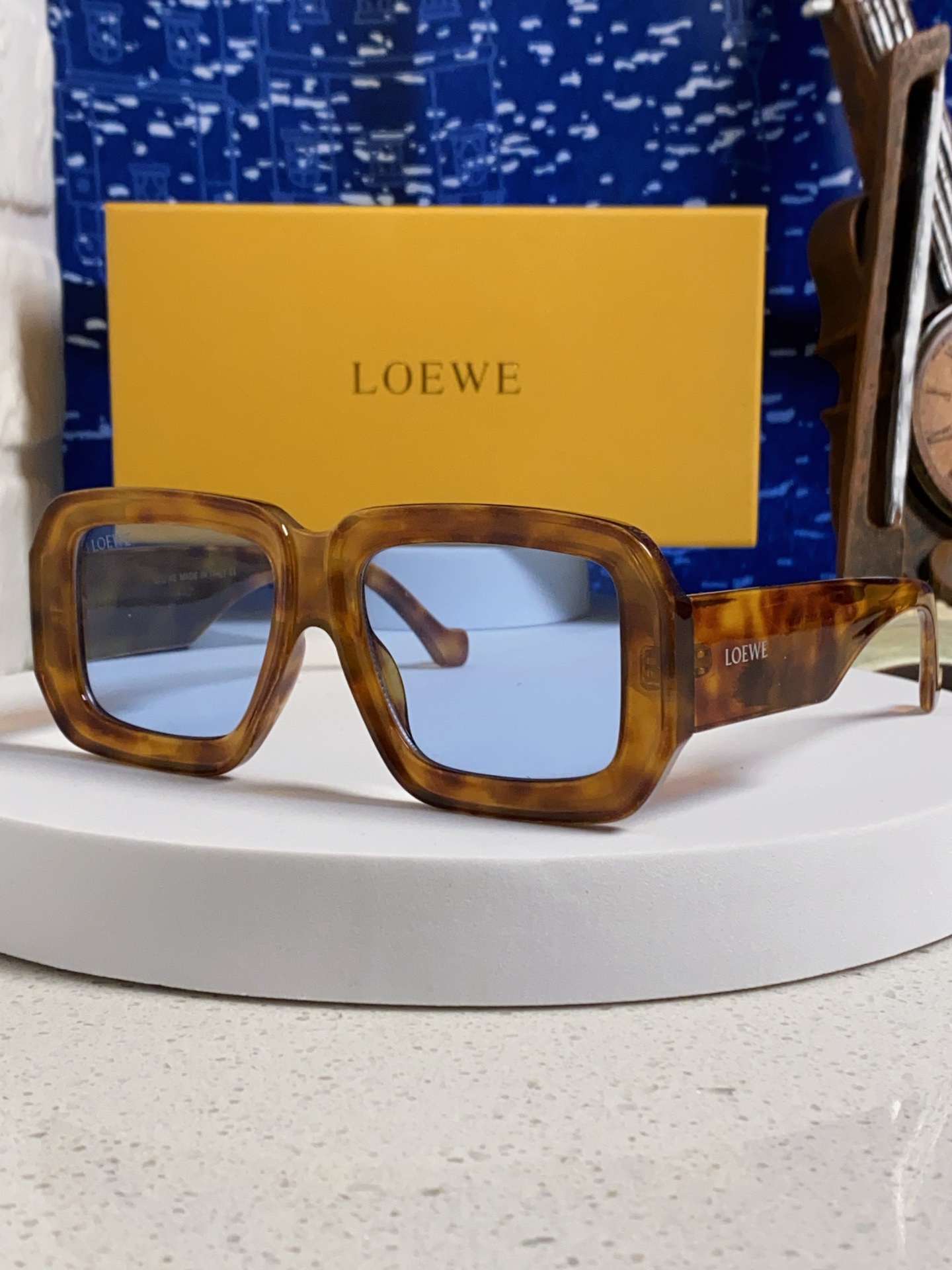  Loewe罗意威 2025新款欧美墨镜黑色醋纤粗框粉色镜片气质简约日常 女士墨镜