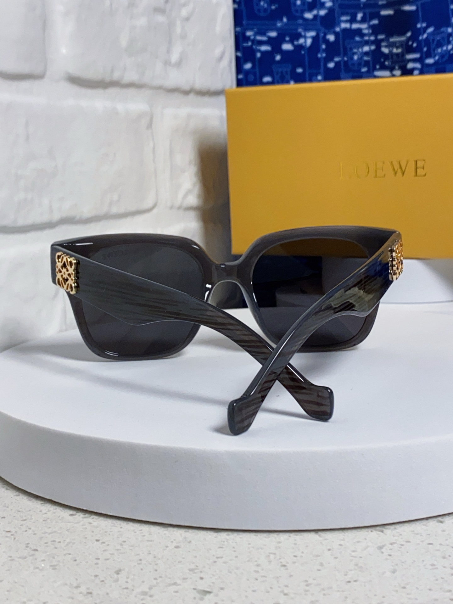Loewe LW50069 Fashion Square Sunglasses - Gold Label, UV Protection 5 i1747037357329 1948 0 2