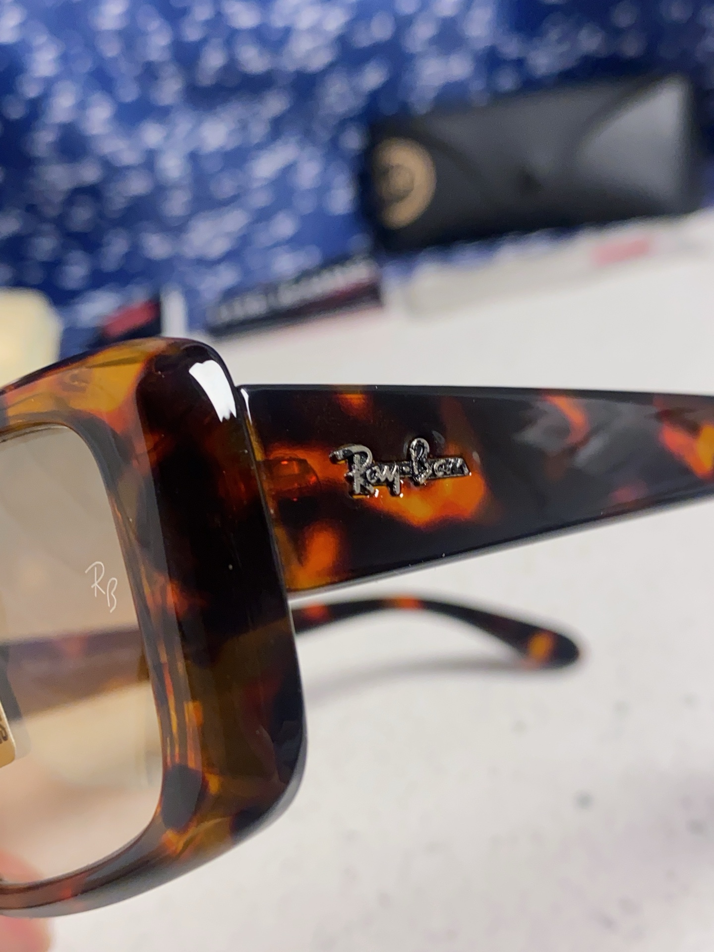  RayBan雷朋 2025新款时尚男士太阳镜经典百搭防晒墨镜开车驾驶板材框眼镜  玻璃镜片RB4389